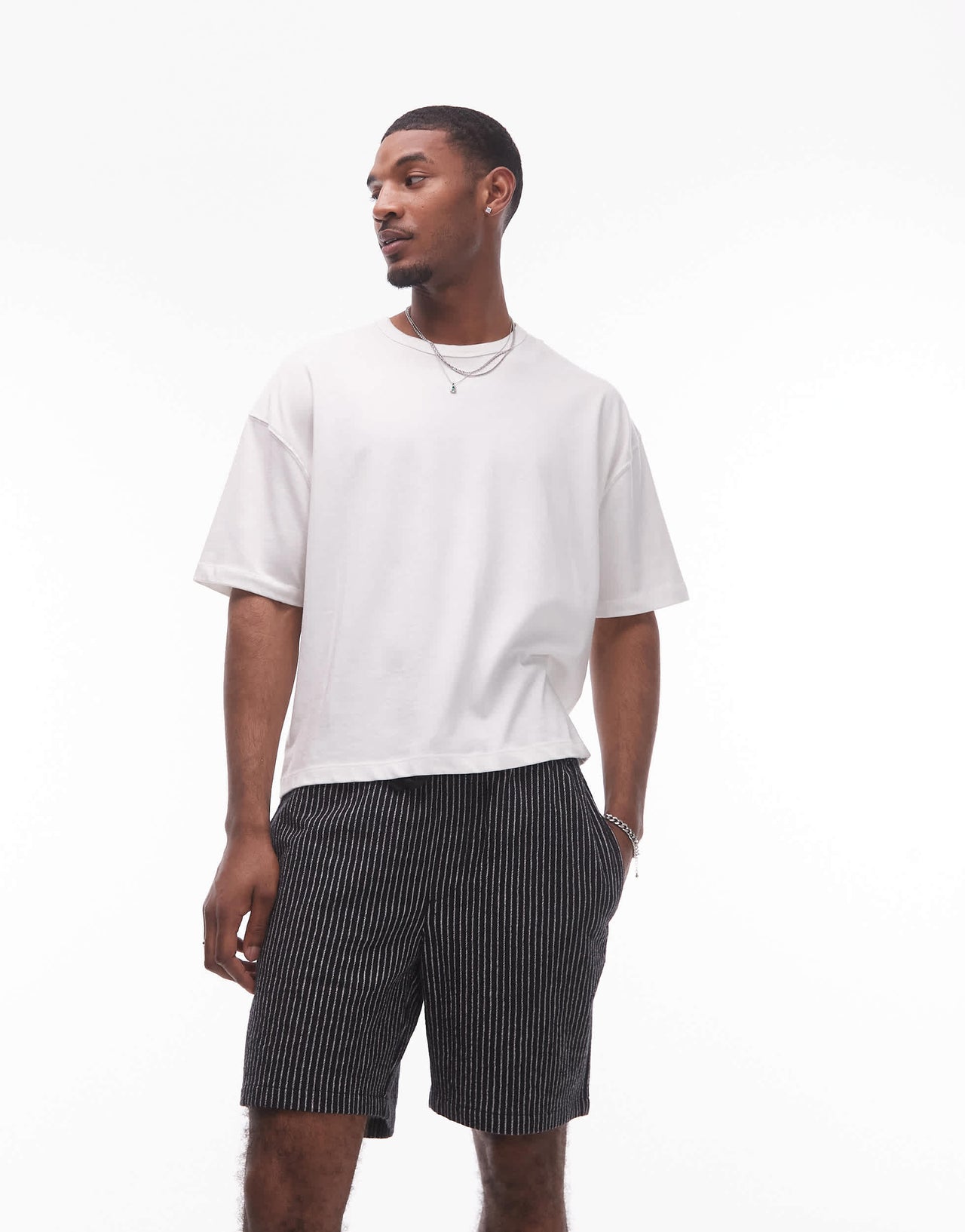 Topman baggy fit texture stripe short in black
