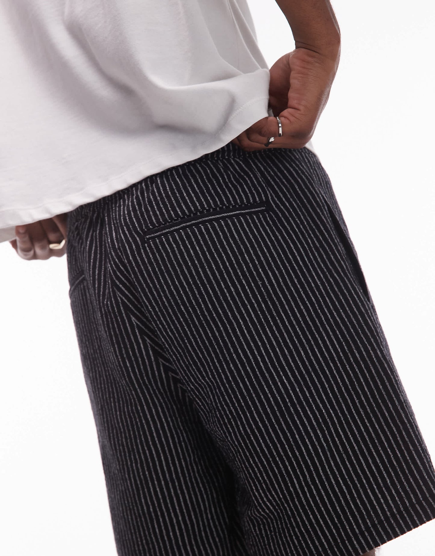 Topman baggy fit texture stripe short in black