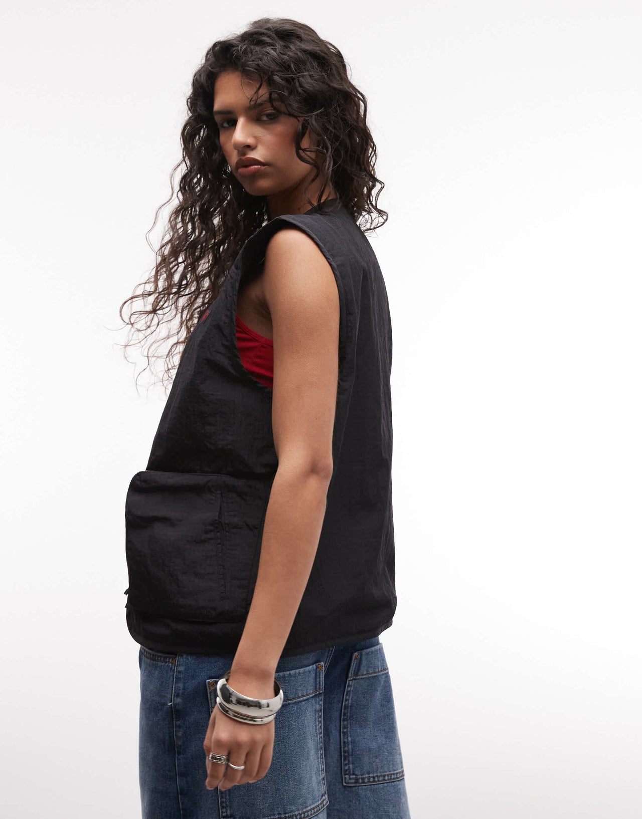 Deus Ex Machina paper street vest in black