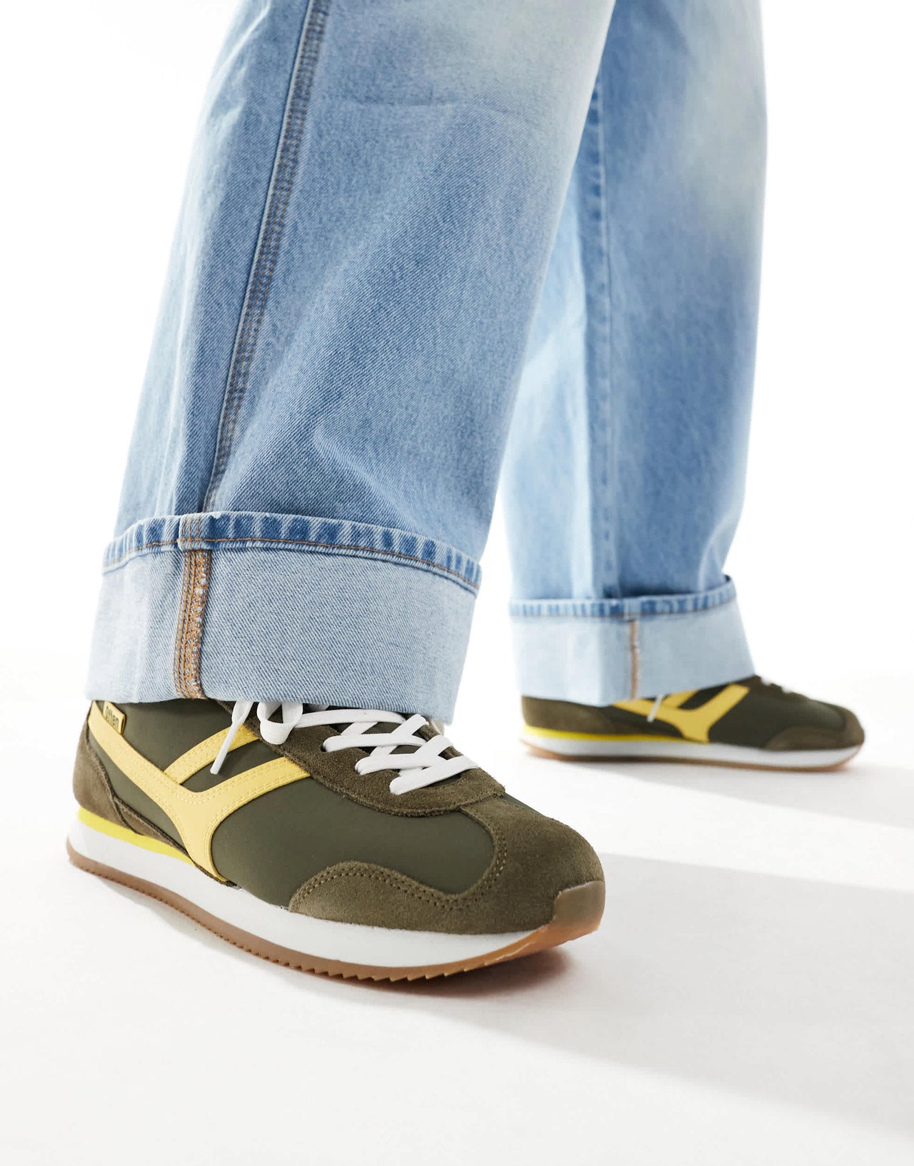 Pull&Bear retro gum sole trainer in green