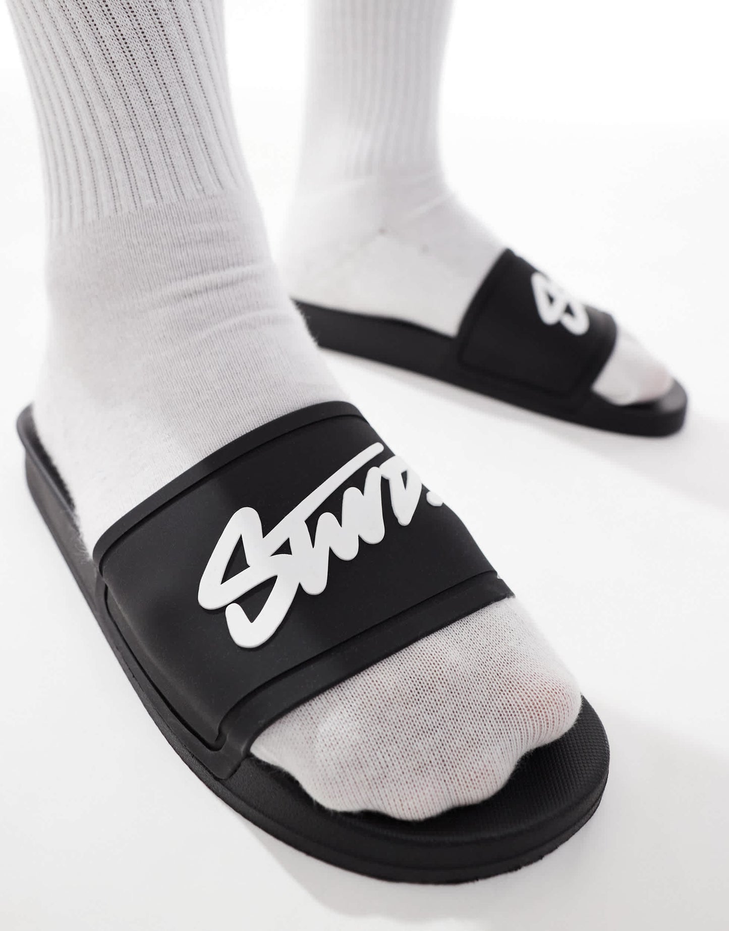 Pull&Bear STWD slider in black
