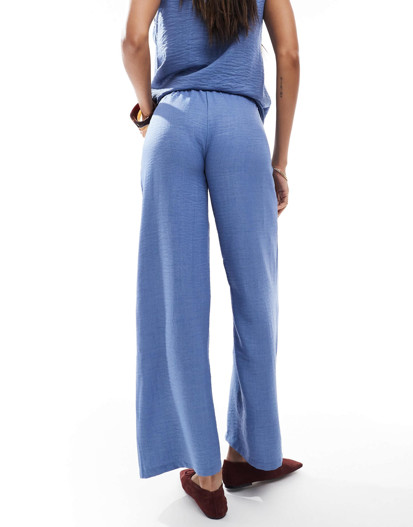 Mamalicious crinkle textured wide leg trouser co-ord in blue