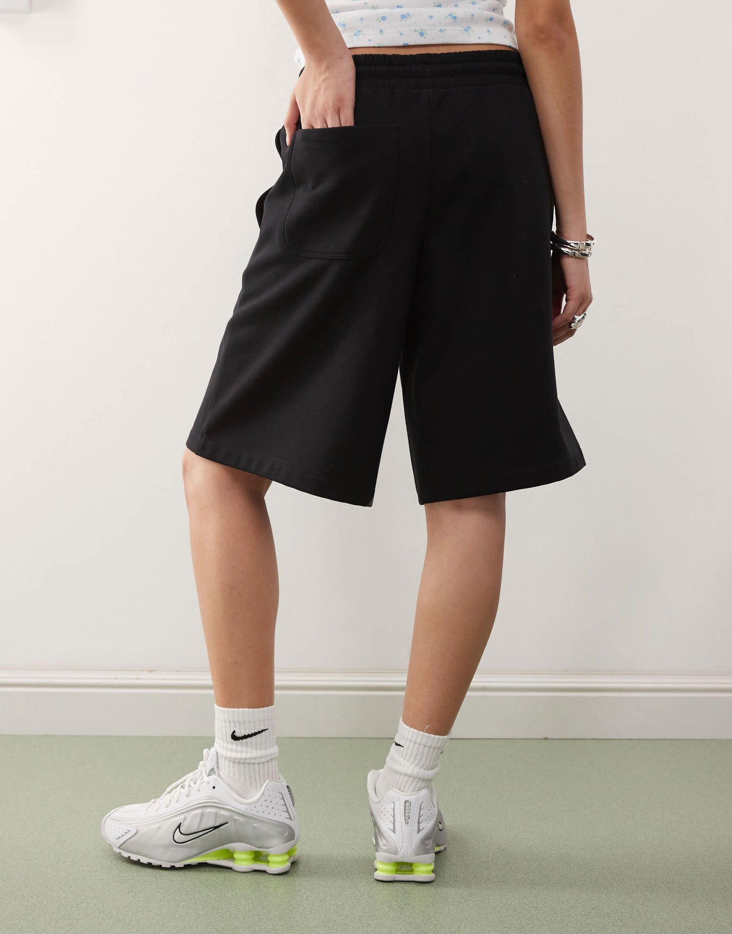 COLLUSION longline jogger short in black