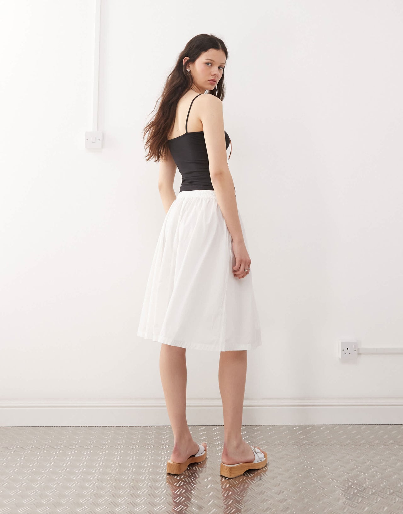 Weekday poplin midi skirt in white
