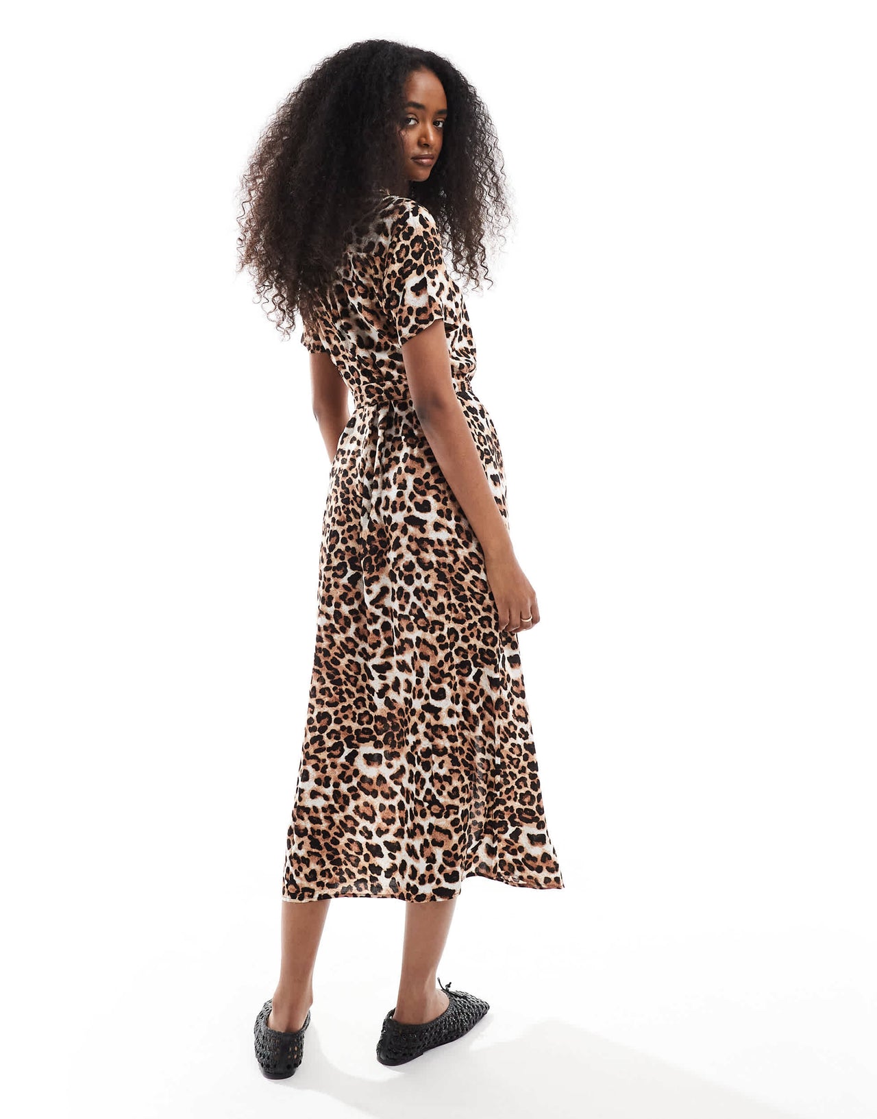 Vero Moda Easy buttondown long shirt dress in leopard print