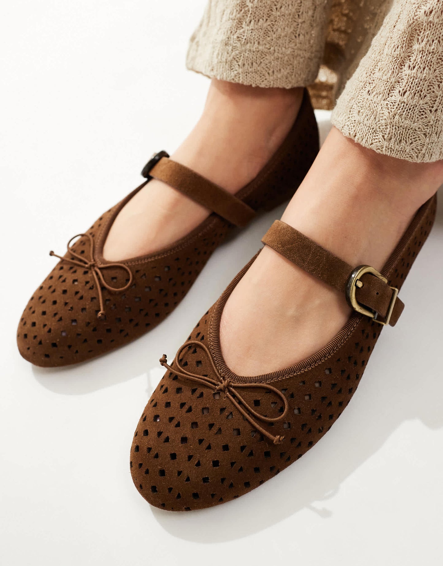 Stradivarius ballet shoe in brown leather