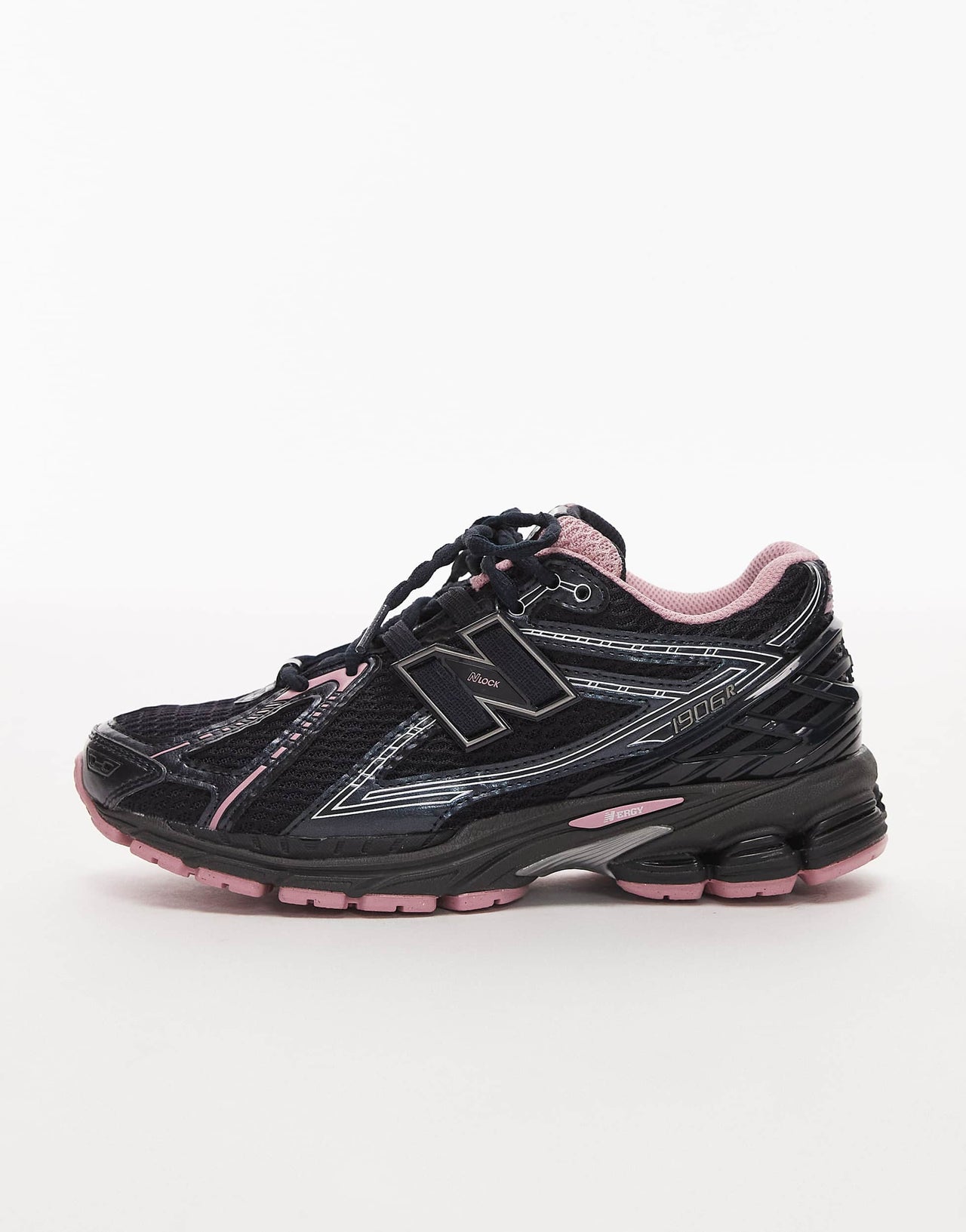 New Balance 1906R trainers in grey and silver