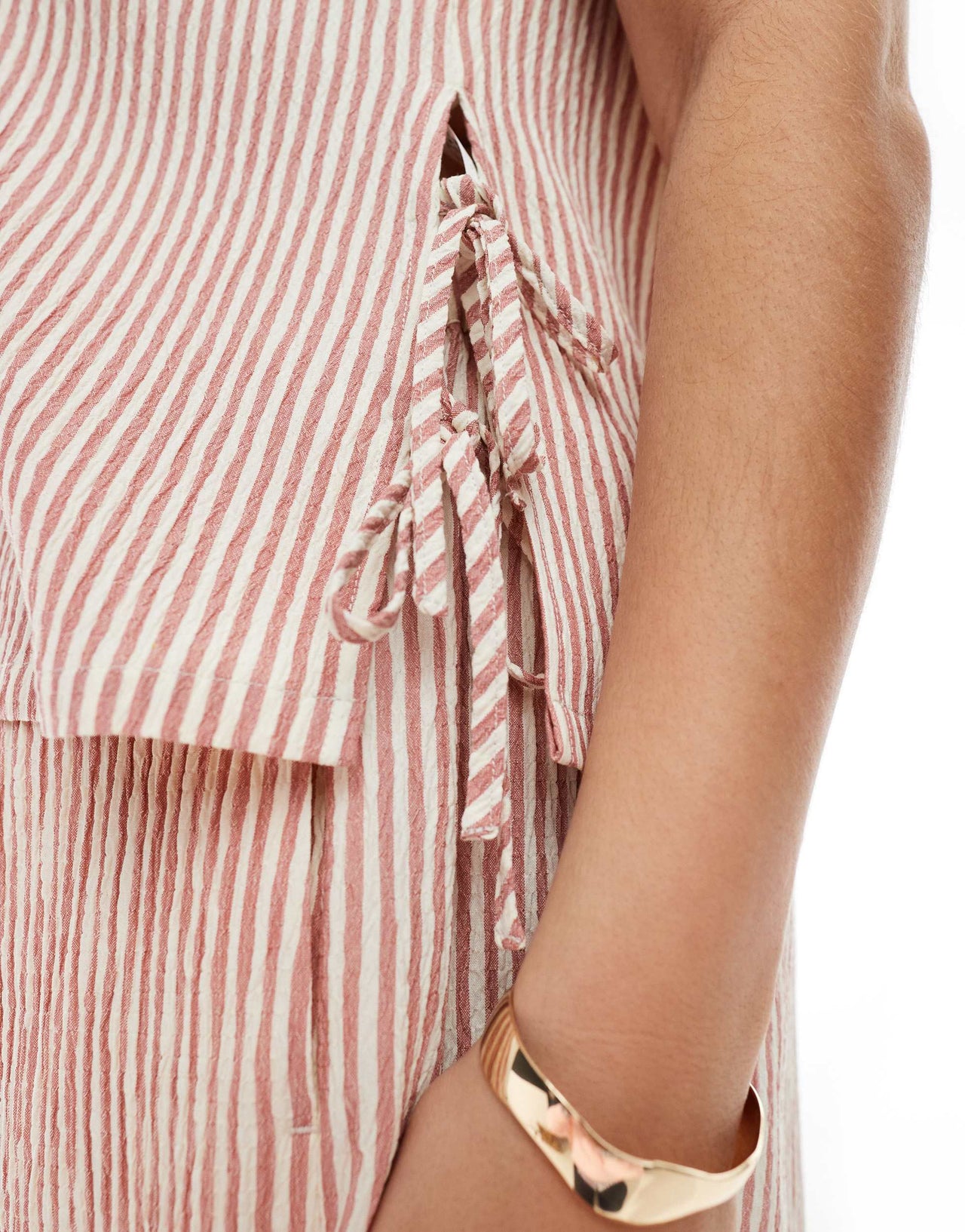ASOS DESIGN Curve textured tie side shell top co-ord in rose stripe