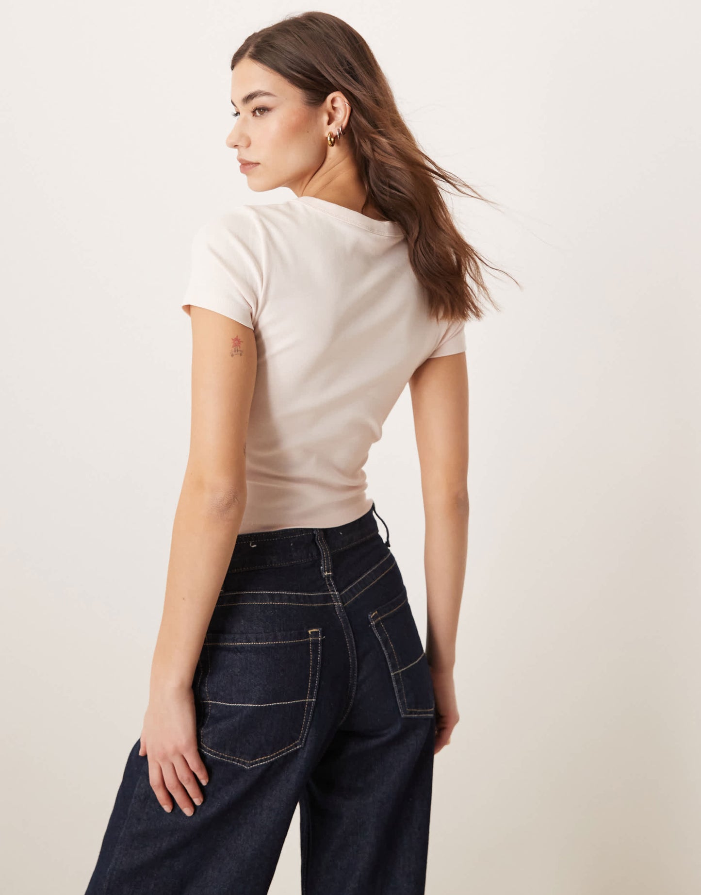 Gina Tricot short sleeve slim fit top in light pink