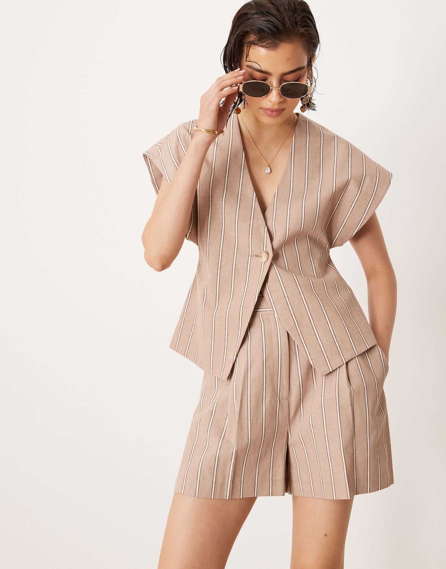 ASOS DESIGN tailored a-line shorts with linen in mink stripe