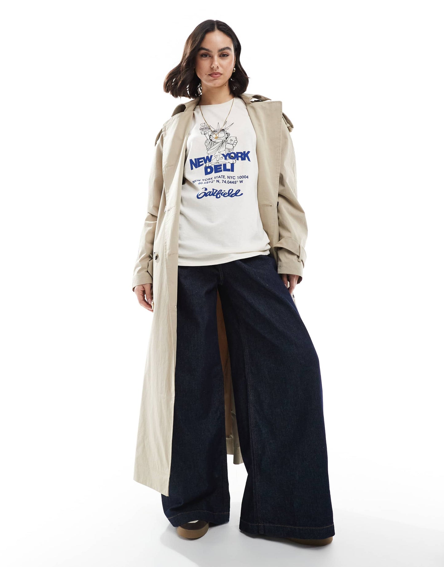 Daisy Street oversized t-shirt with garfield graphic in natural