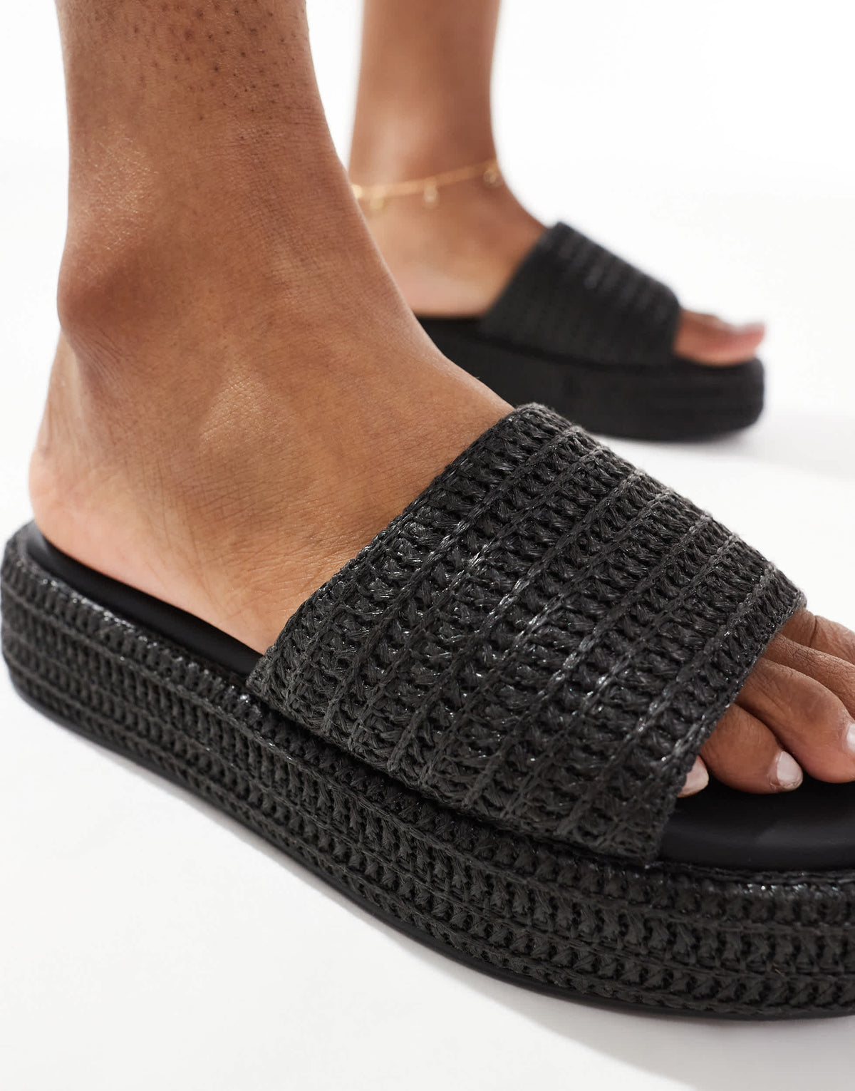 New Look raffia flatform slider in black