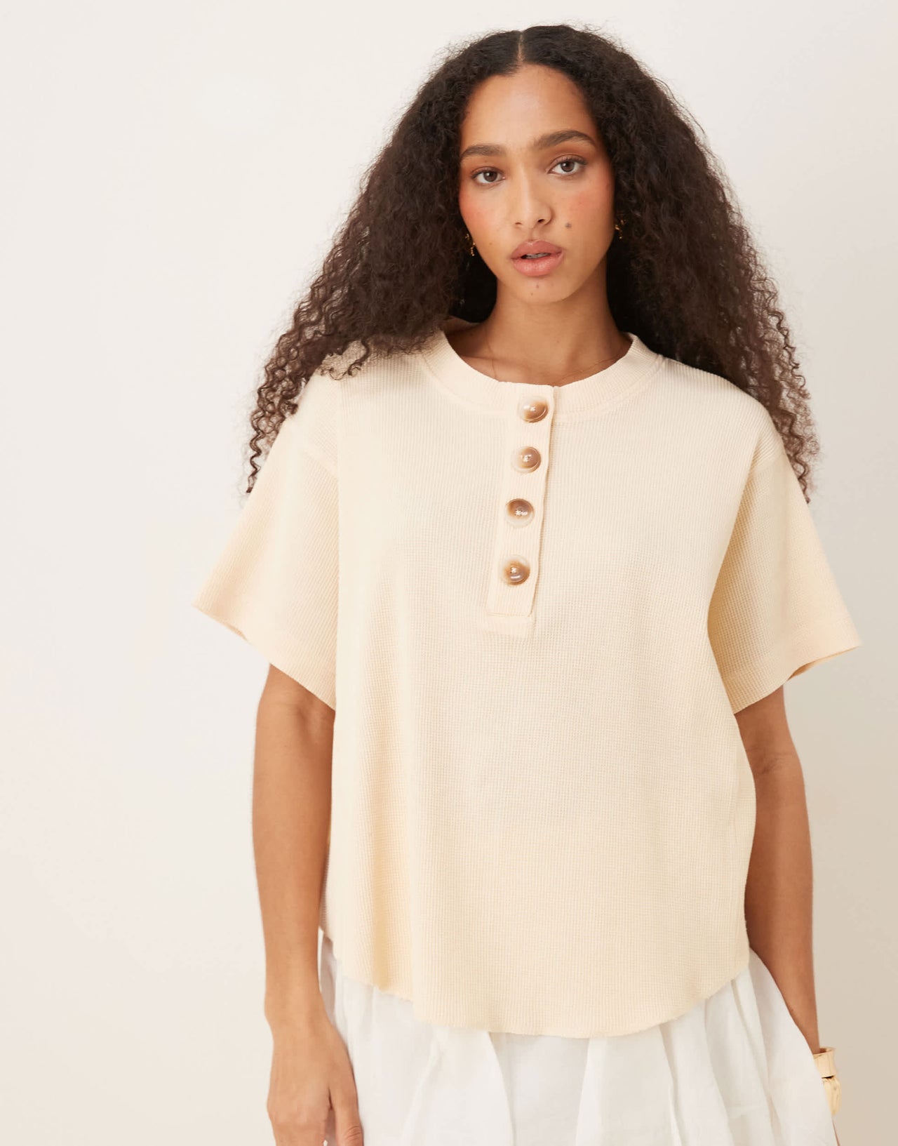 ASOS DESIGN heavy waffle short sleeve henley top in - CREAM