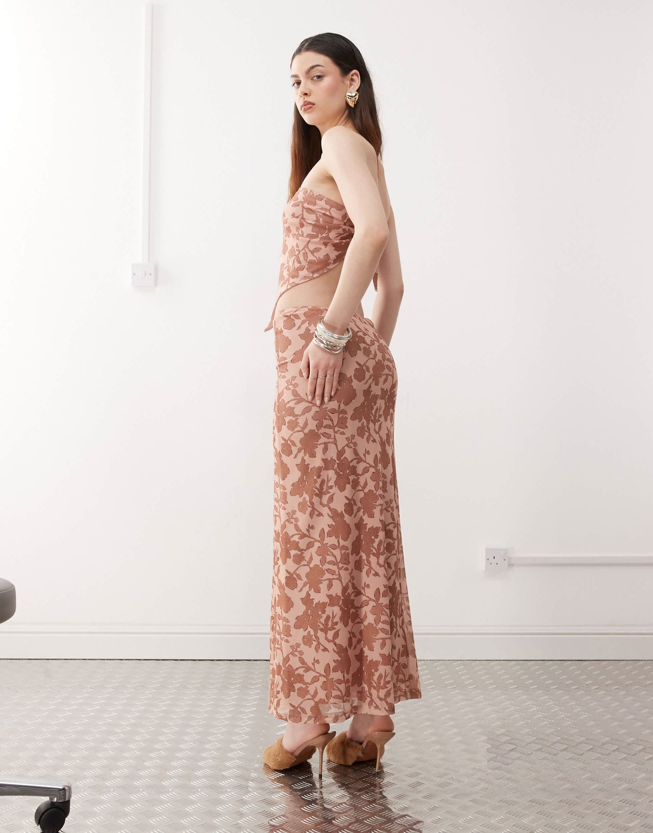 Motel alfreda floral print maxi skirt in pink