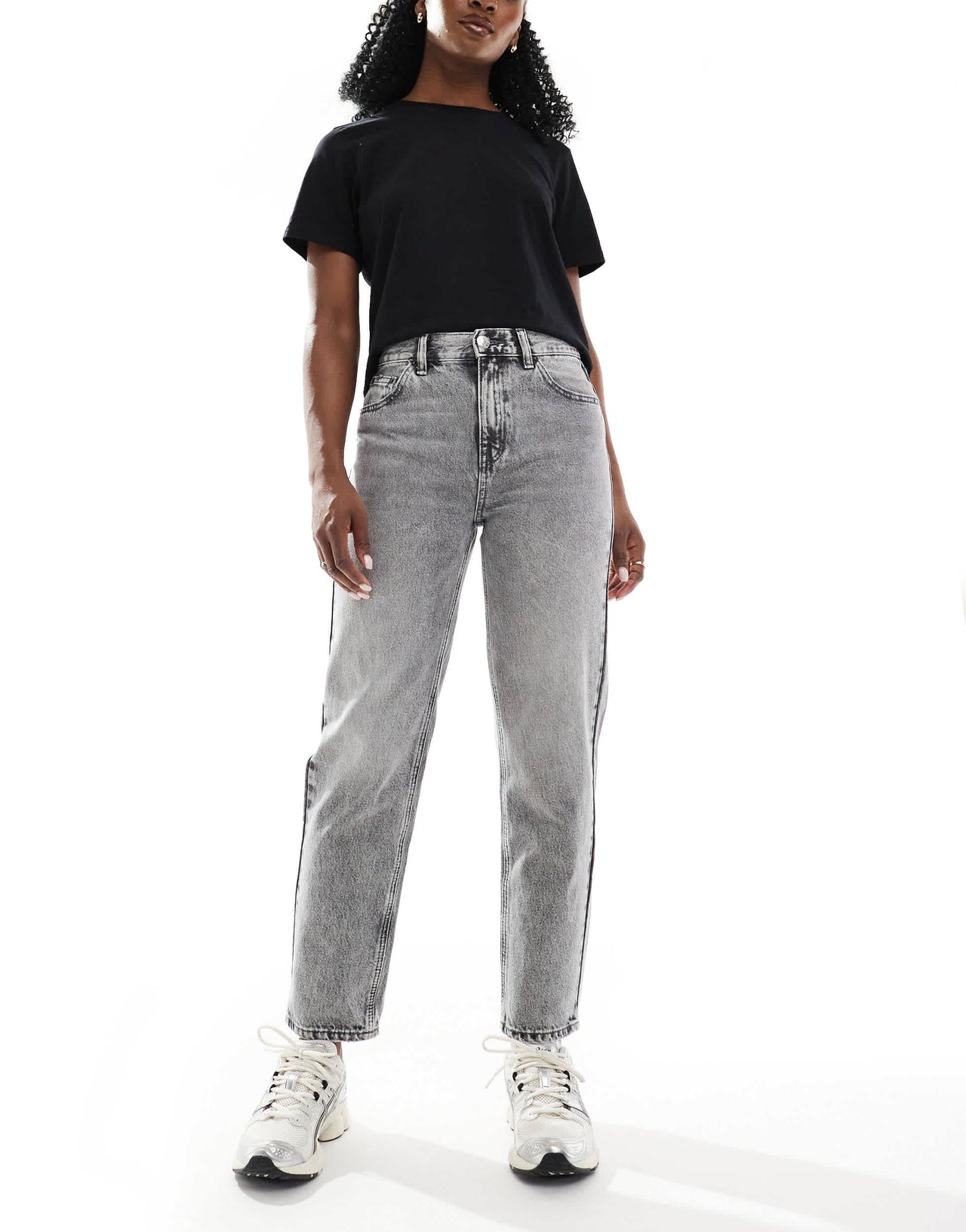 Pull&Bear high rise mom jean in washed grey