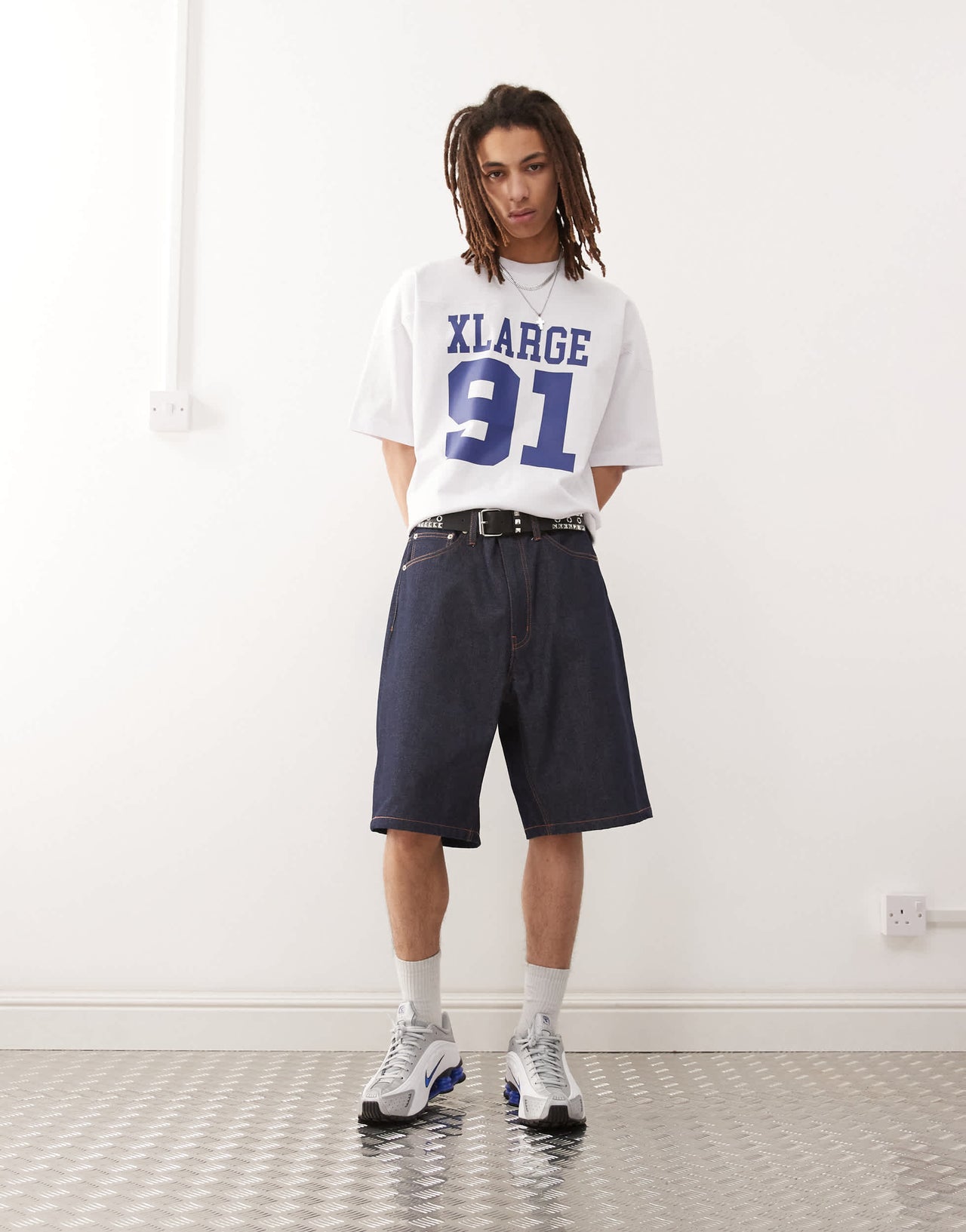 XLARGE baggy jorts with back pocket OG logo embroidery in rinse
