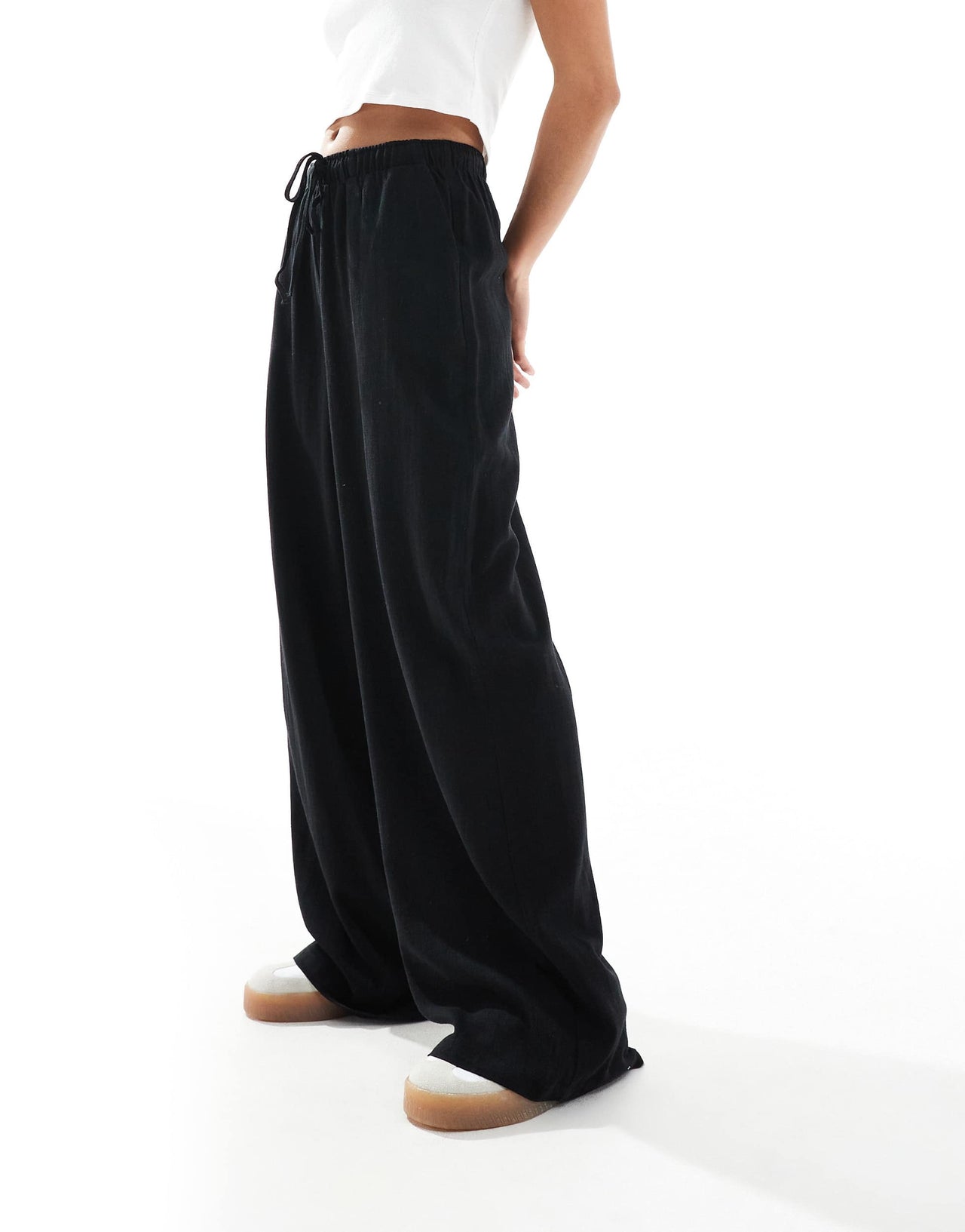 Stradivarius Petite linen look pull on trouser in black