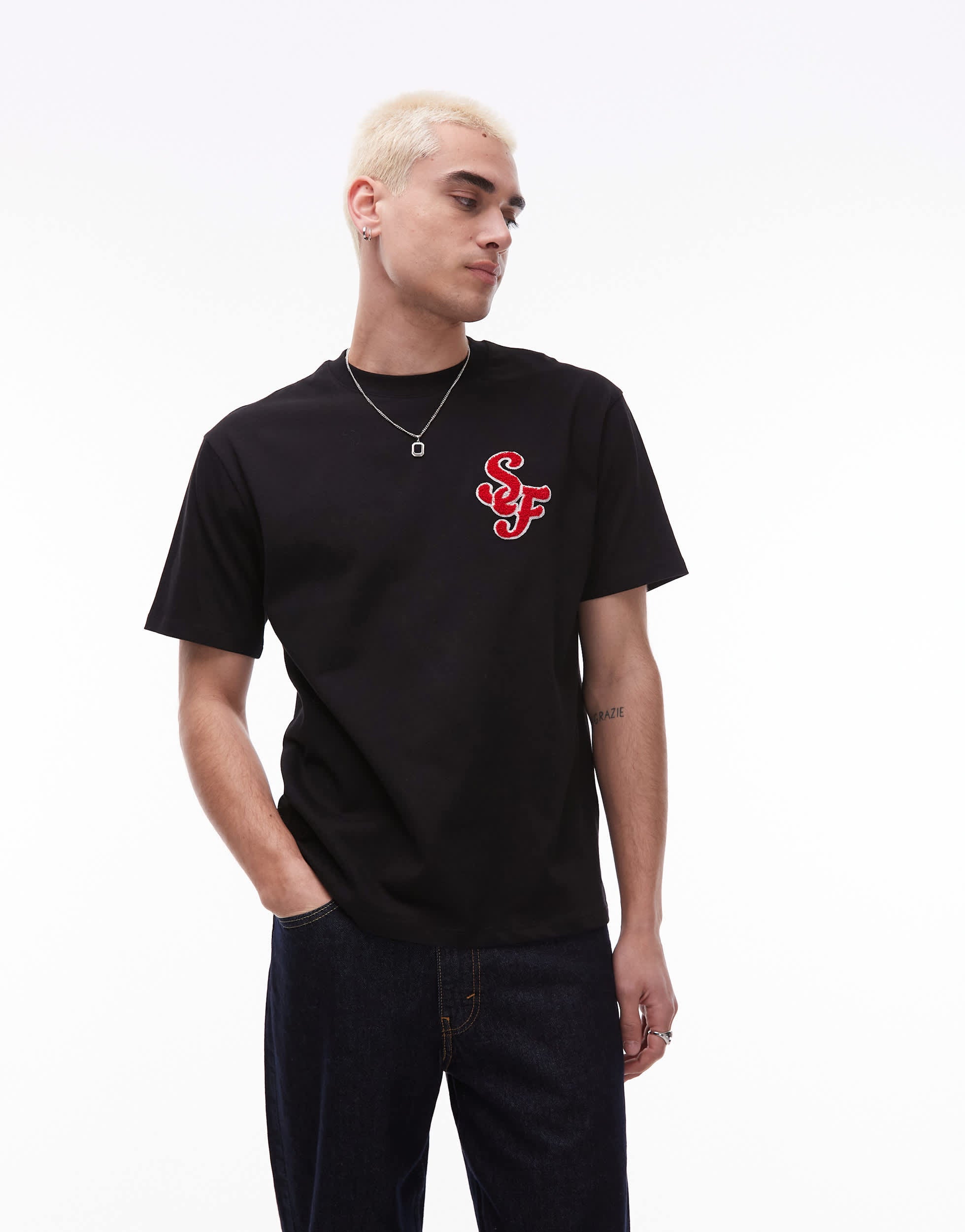 Topman heavyweight relaxed fit t-shirt with letter chenille embroidery in black - BLACK