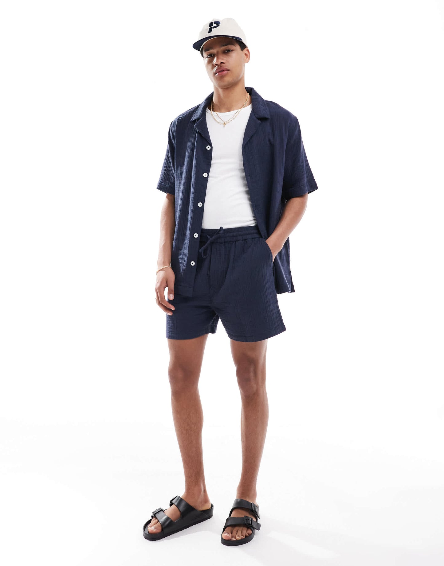 Goldsboro resort short in navy