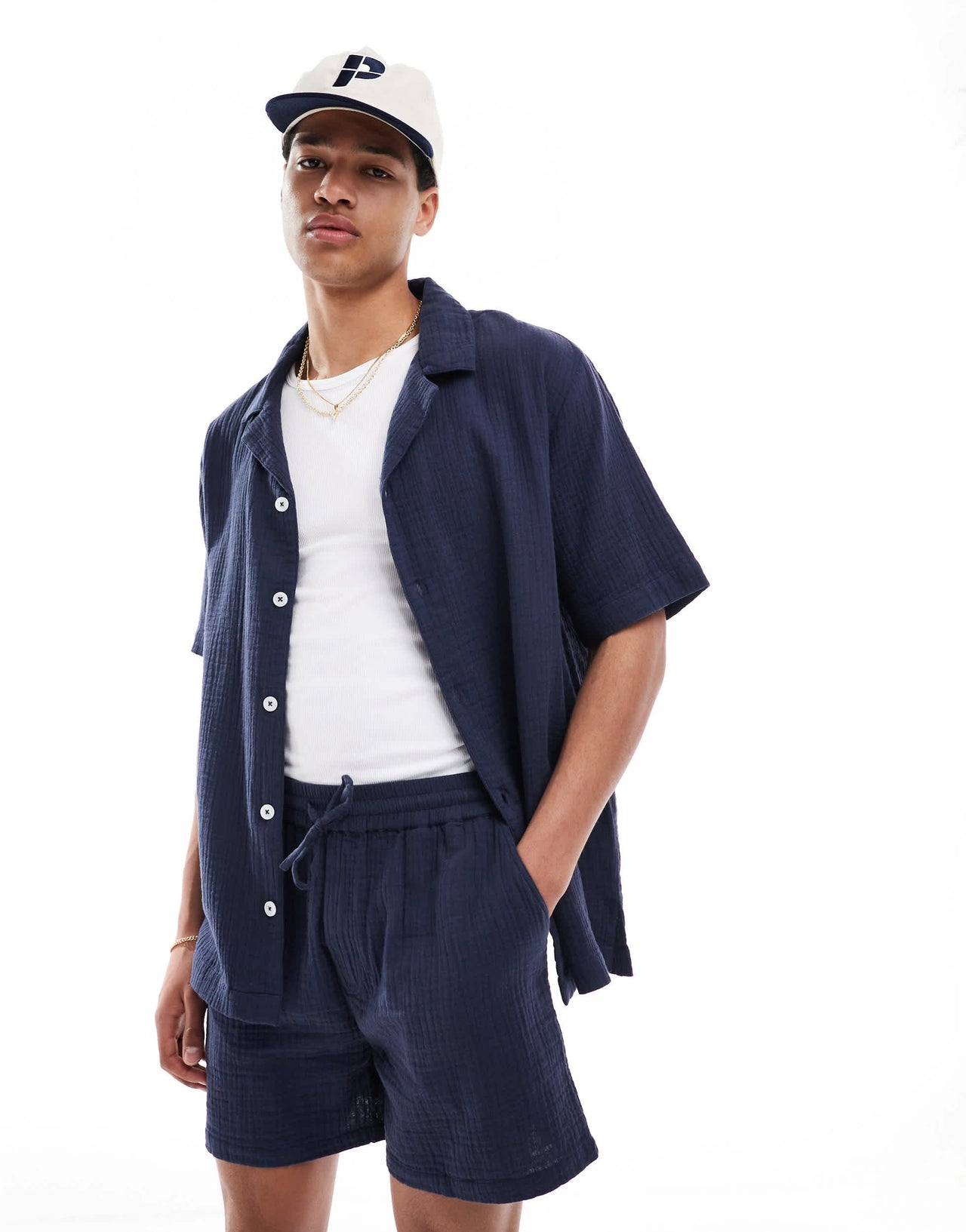 Goldsboro resort short in navy