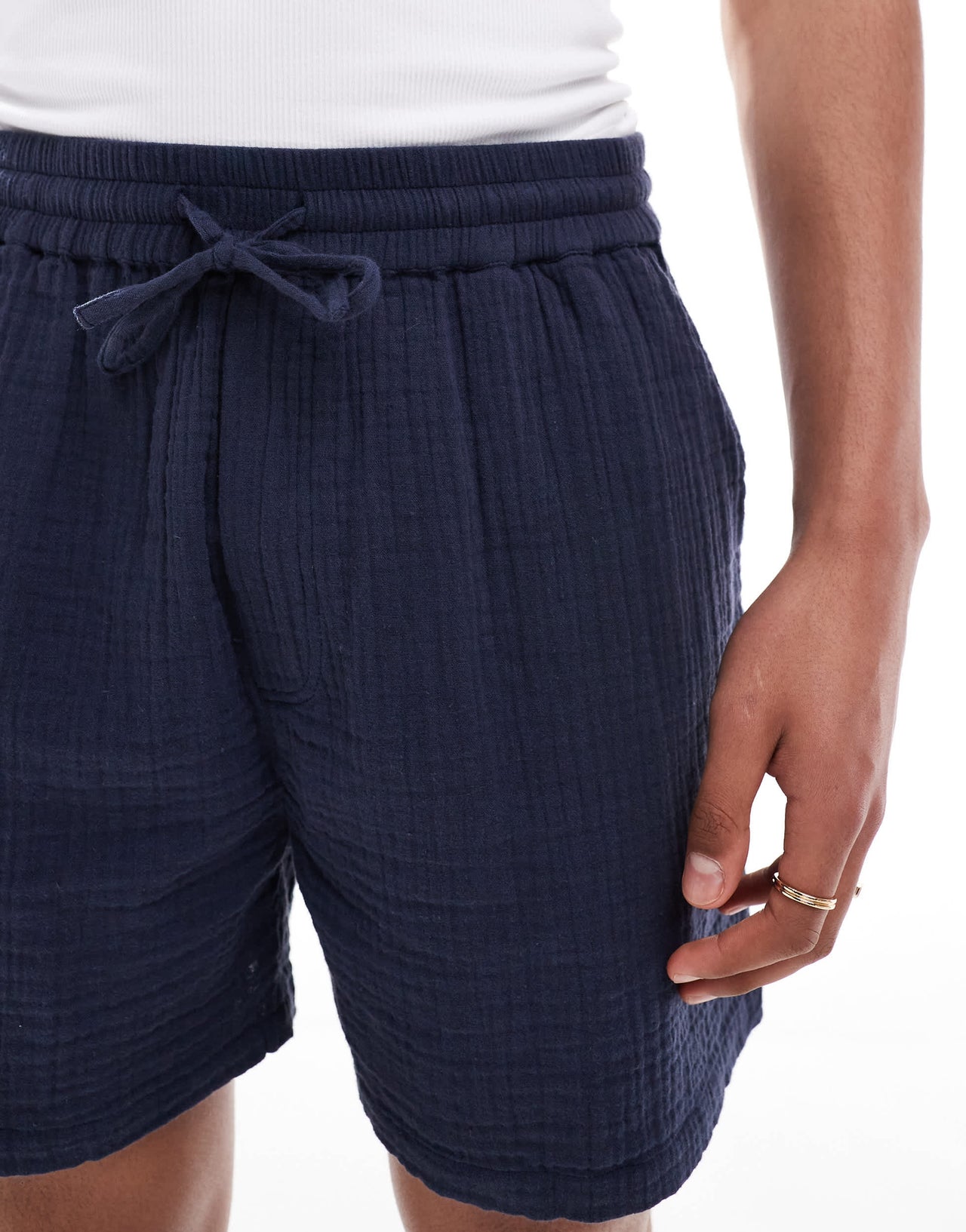 Goldsboro resort short in navy