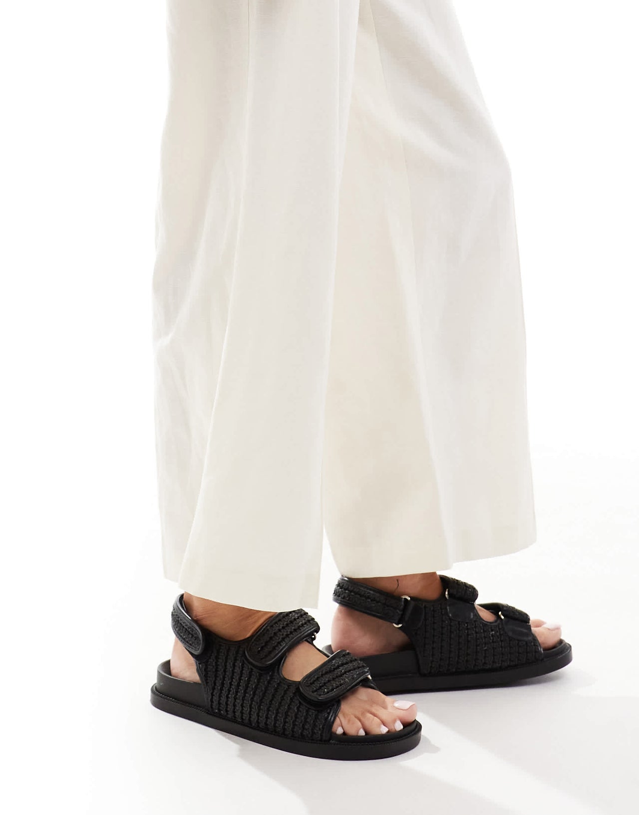 SEQWL Kidman double strap raffia sandal in black