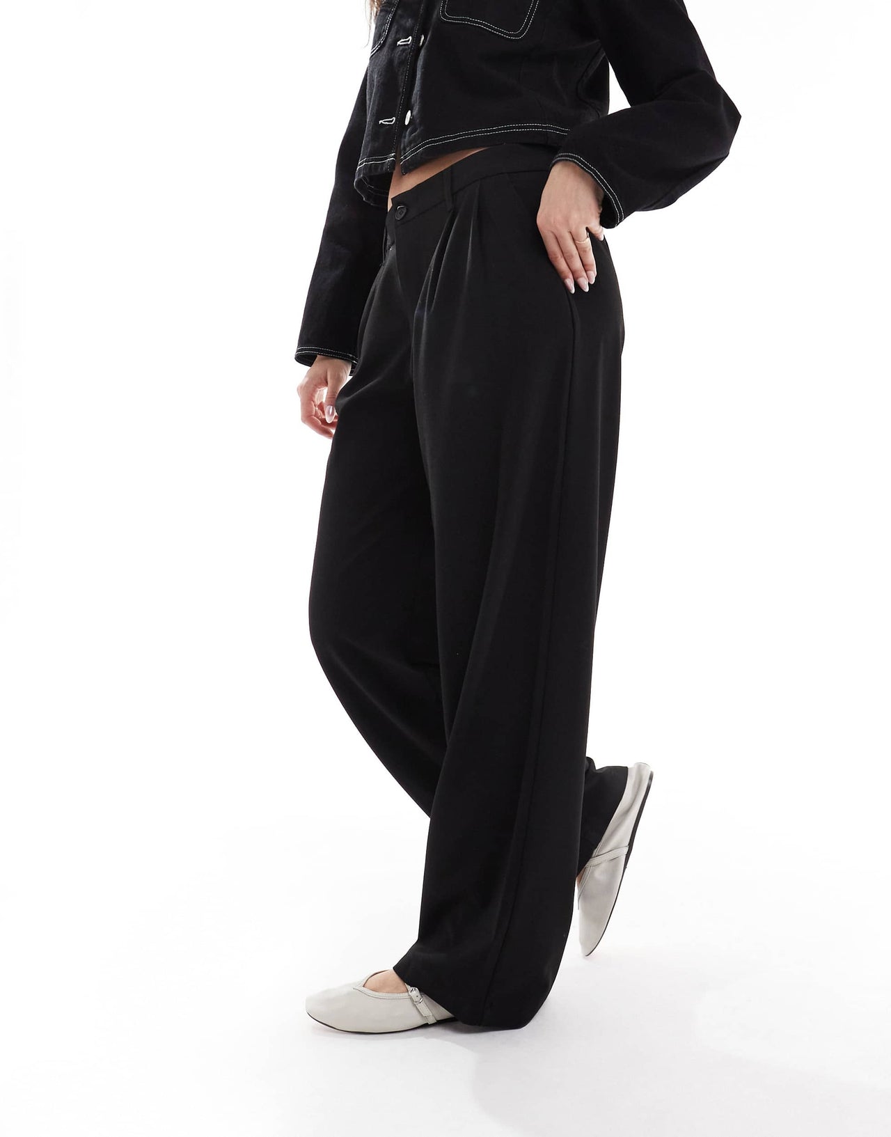Bershka pleated front wide leg tailored trousers in black