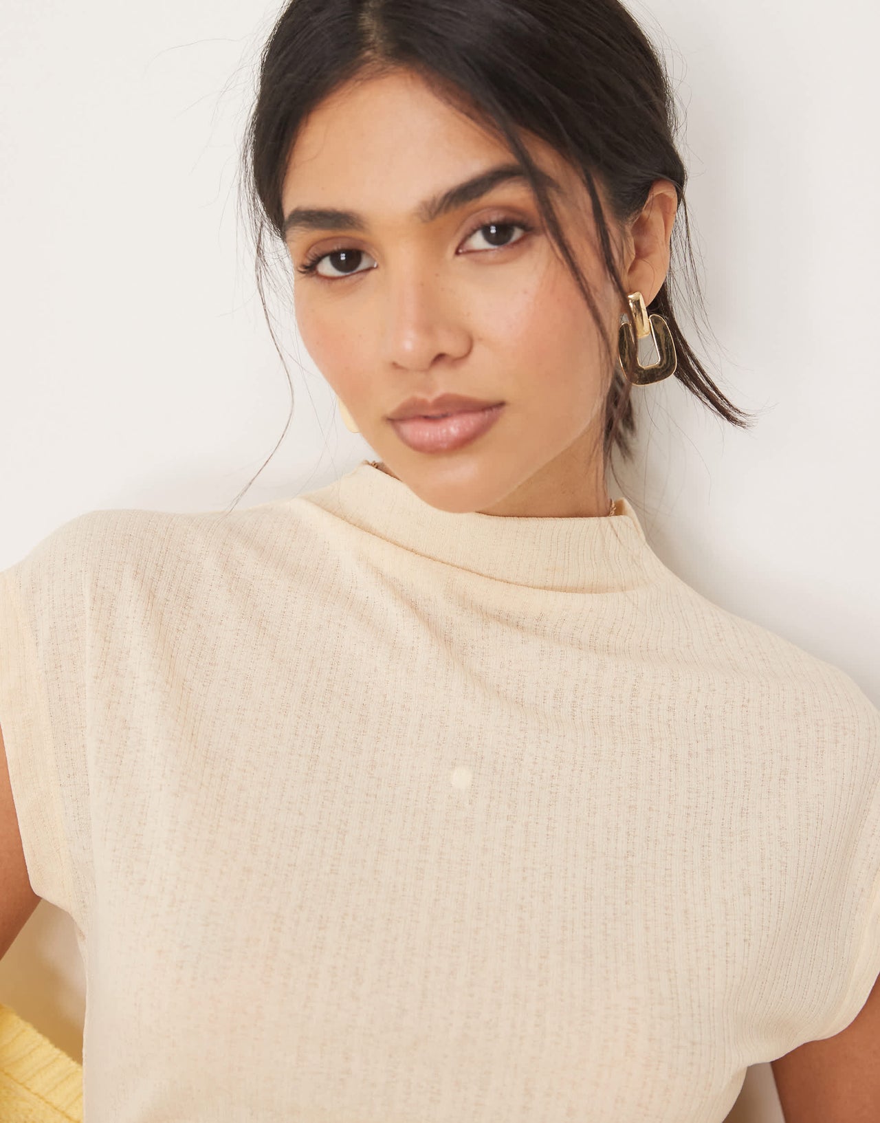 ASOS DESIGN dry handle rib grown on neck tee in cream