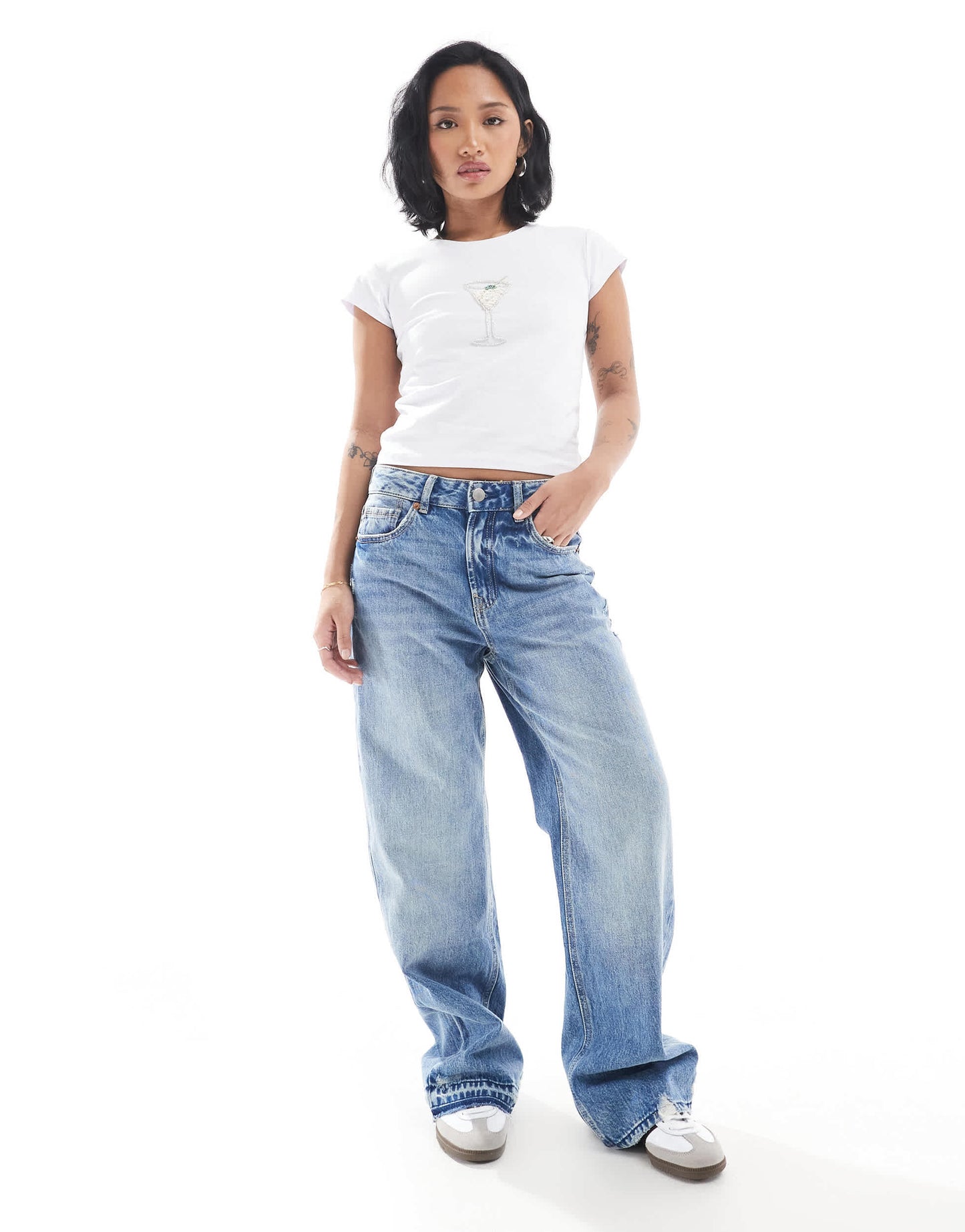 Stradivarius Petite D92 straight jeans in medium wash