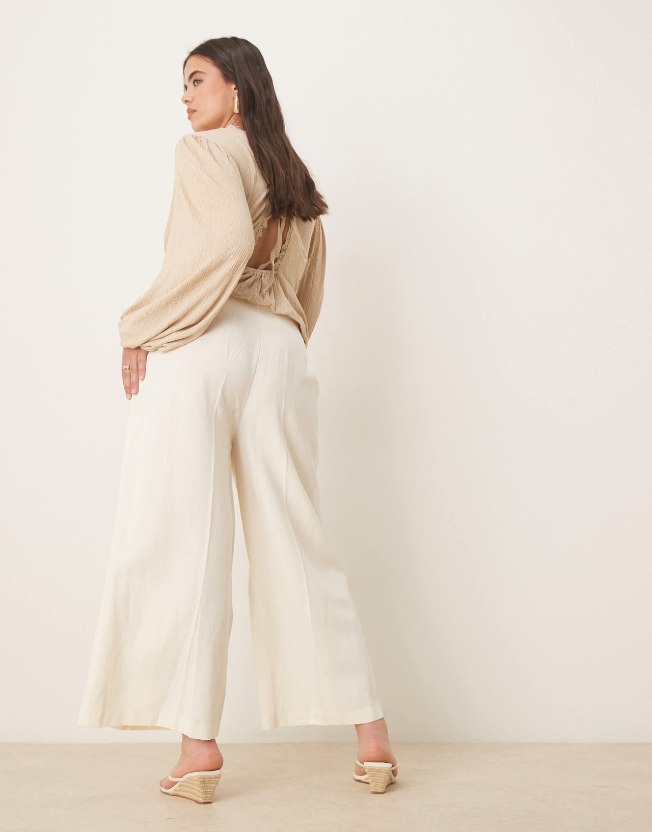 ASOS DESIGN Curve tailored culotte trousers with linen in ivory - STONE
