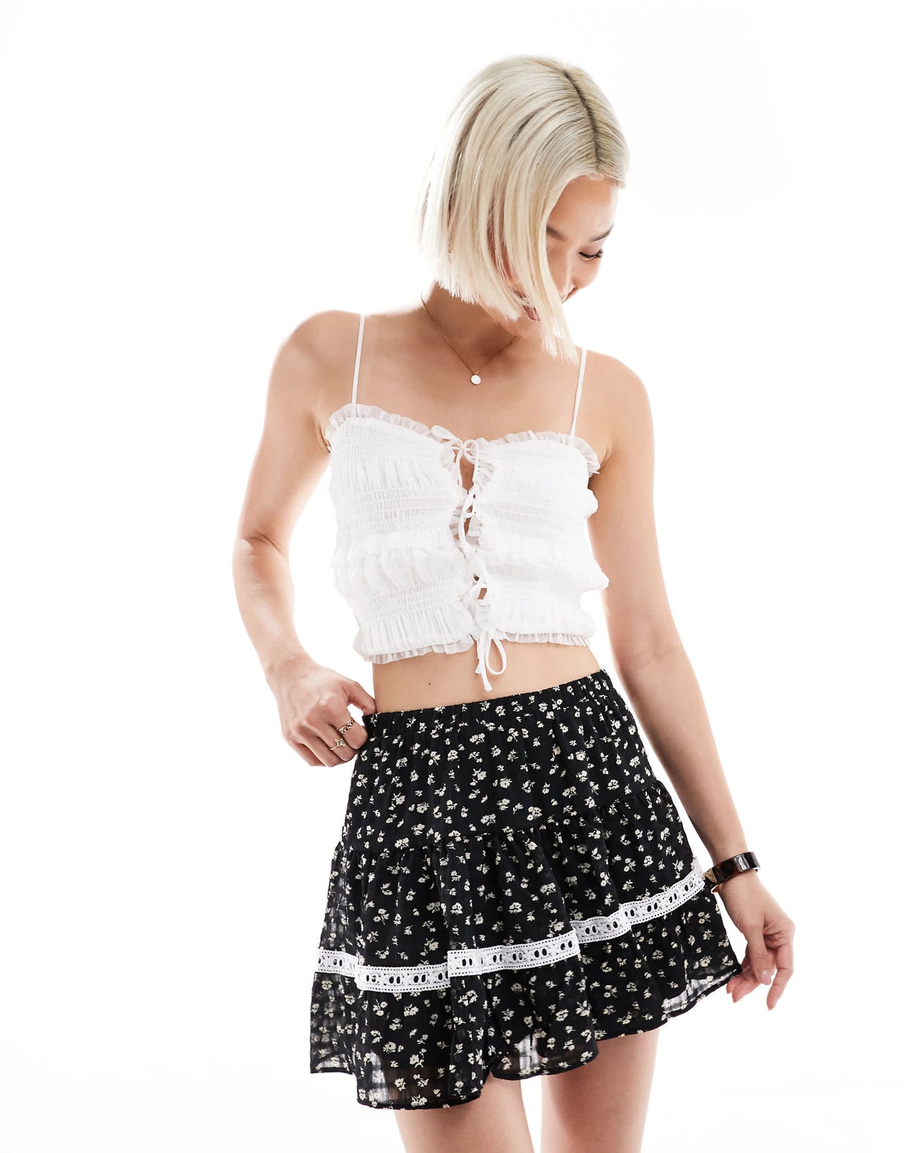 New Look floral mini skirt in black
