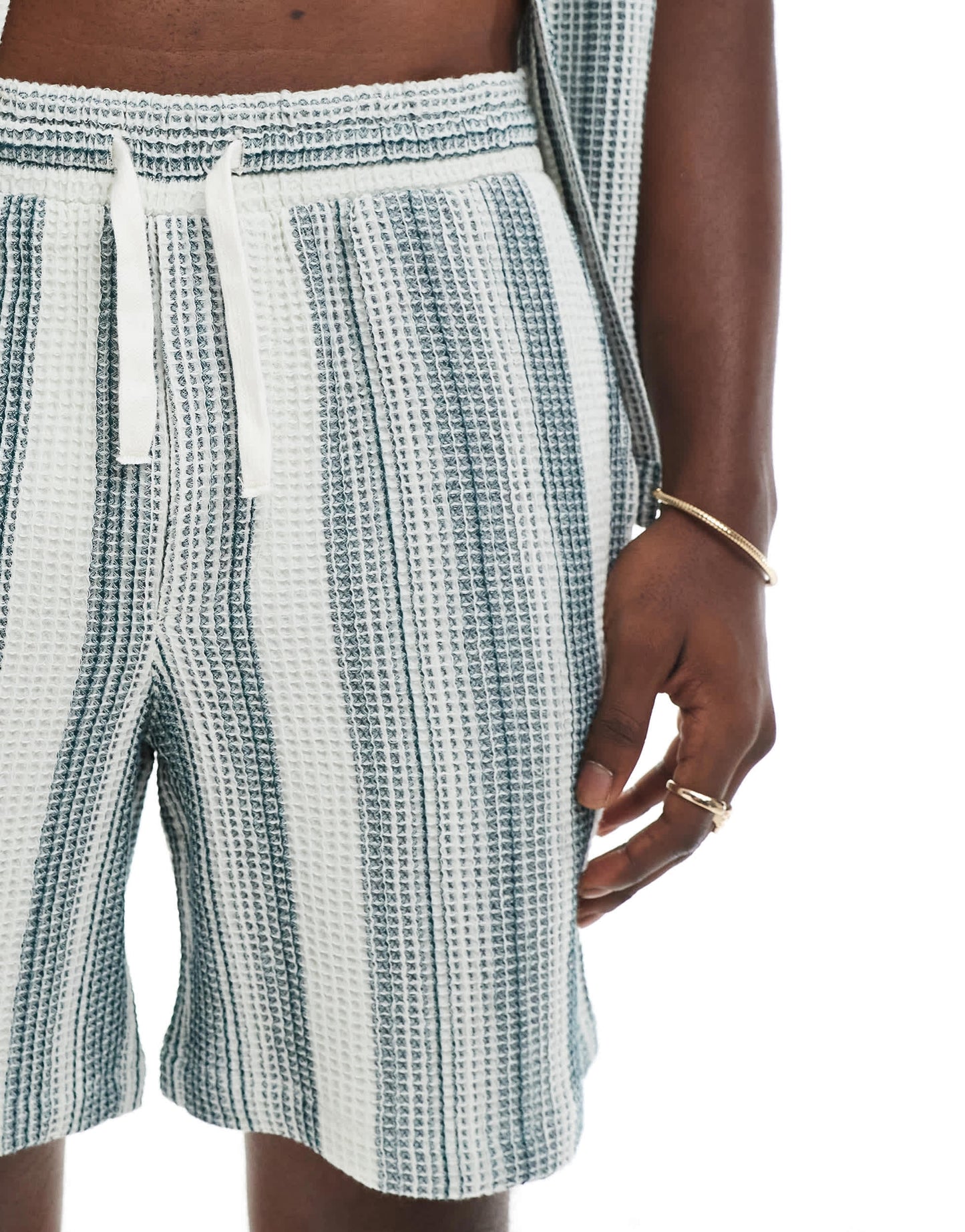 ONLY & SONS waffle short co-ord in white & green