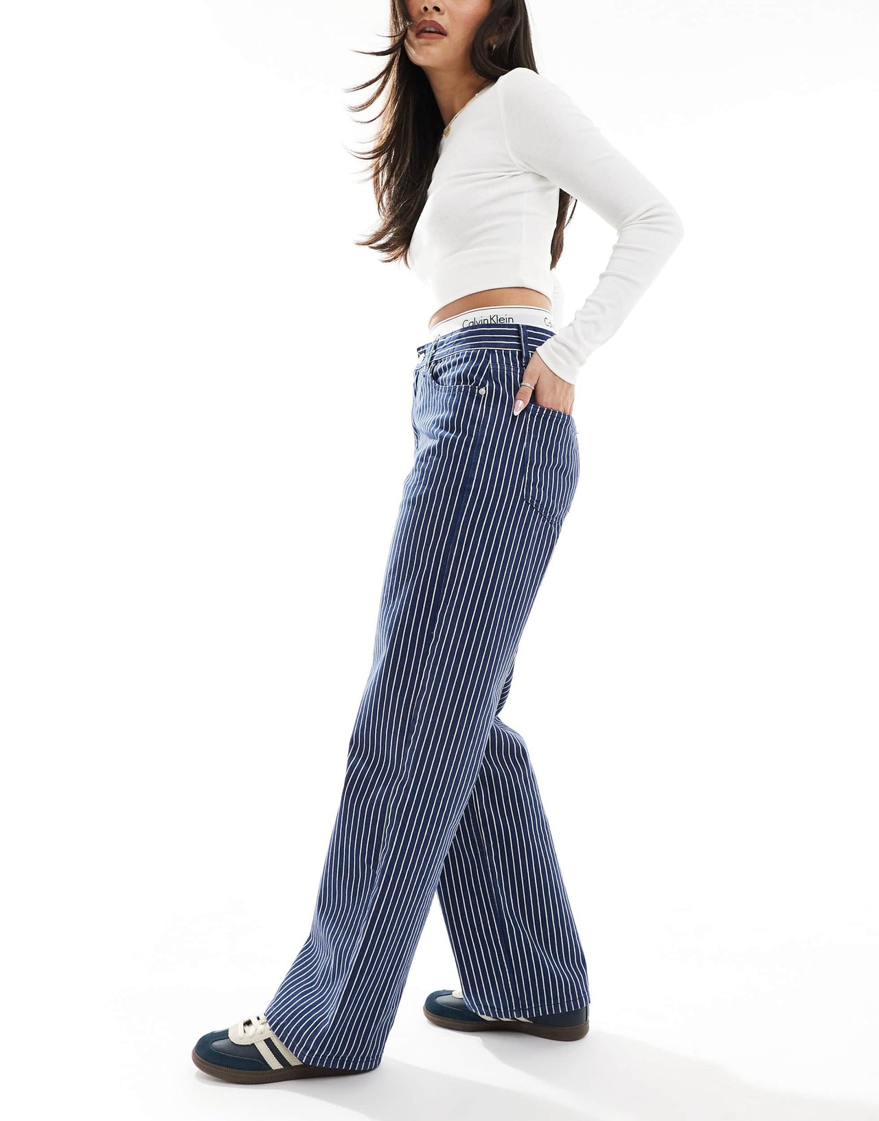Pull&Bear striped baggy jeans in blue