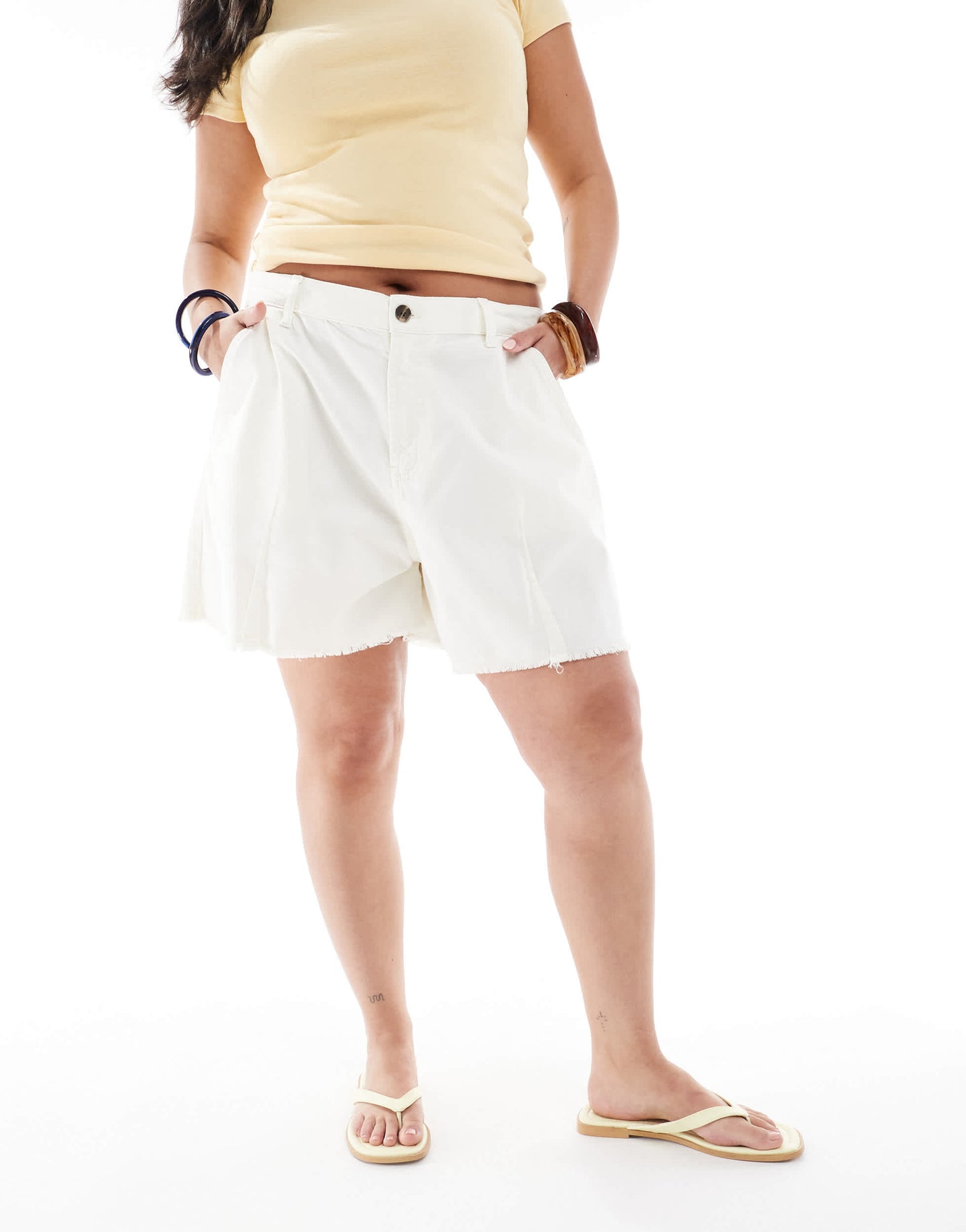 ASOS DESIGN Curve washed a line shorts in cream