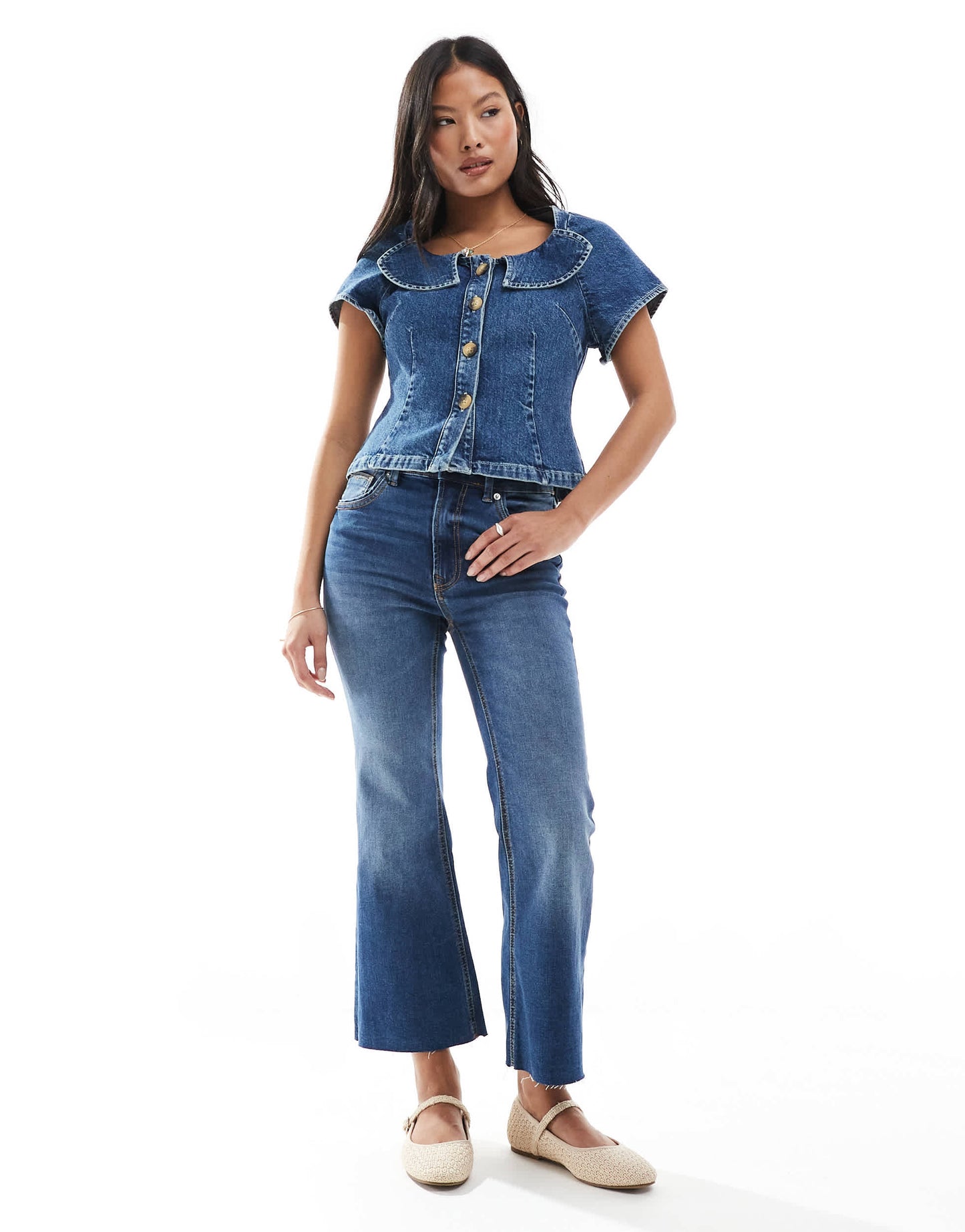 Stradivarius Petite D78 cropped flare jean in medium wash