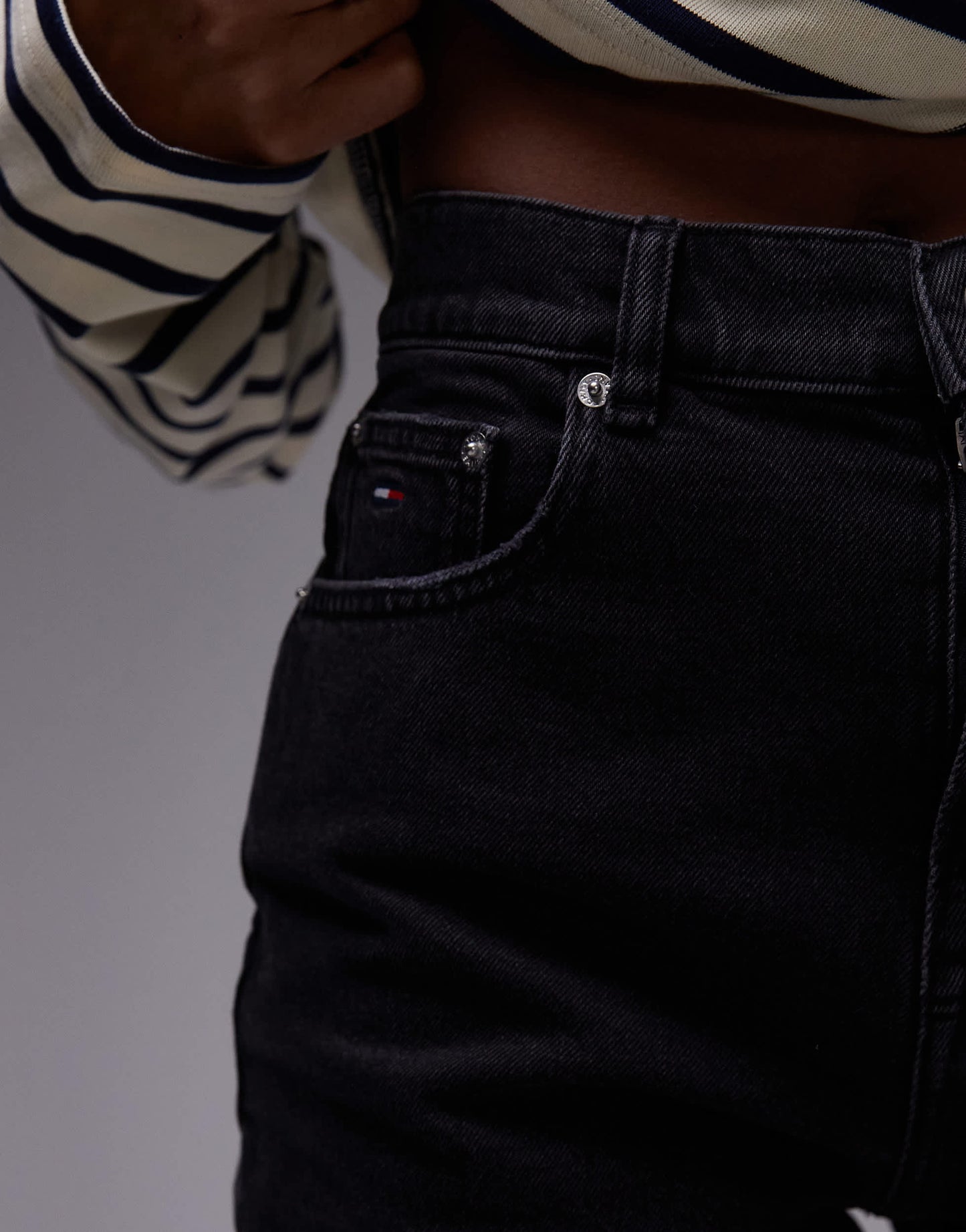 Tommy Jeans regular mom shorts in black