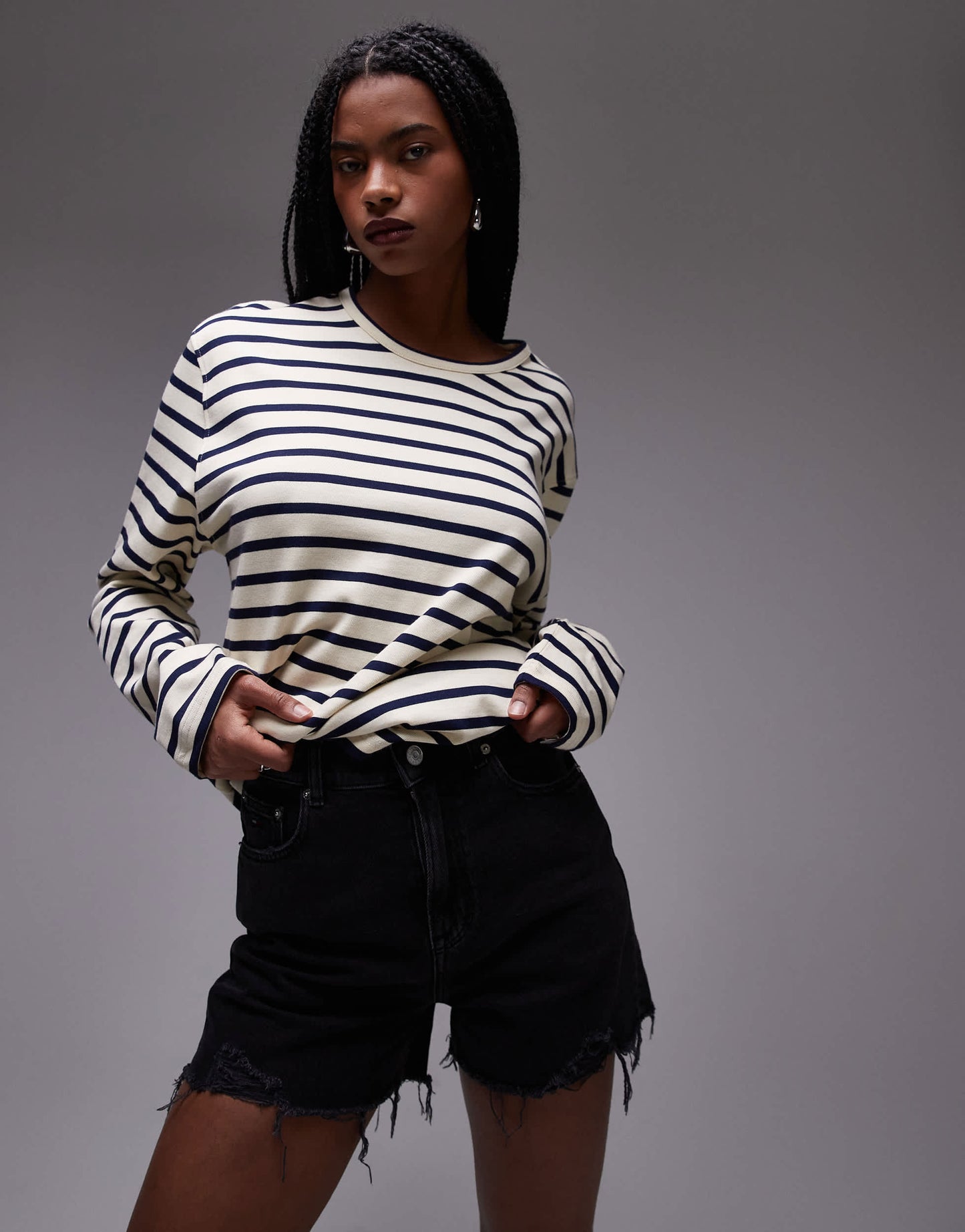 Tommy Jeans regular mom shorts in black