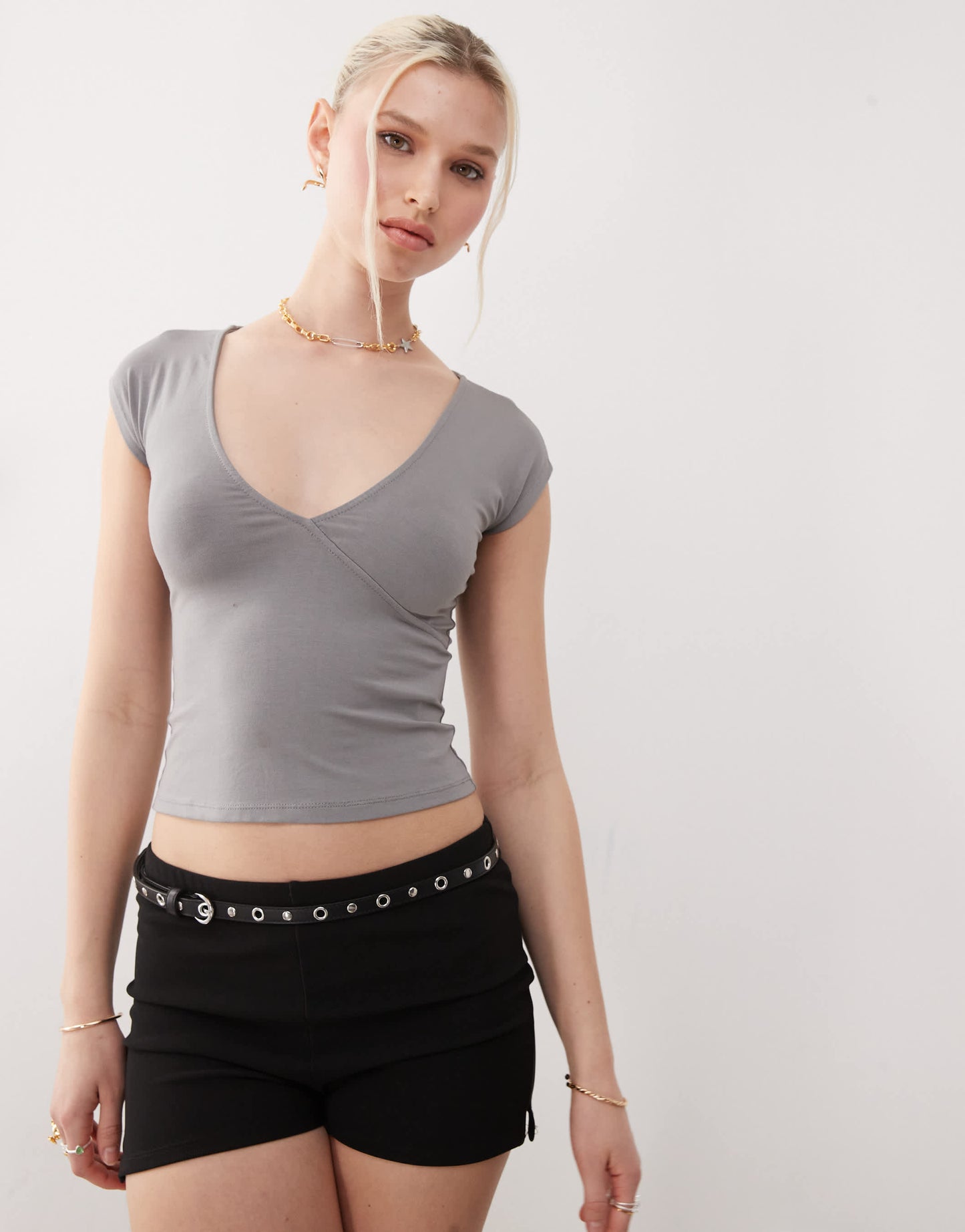 Motel dolores wrap v-neck top in grey