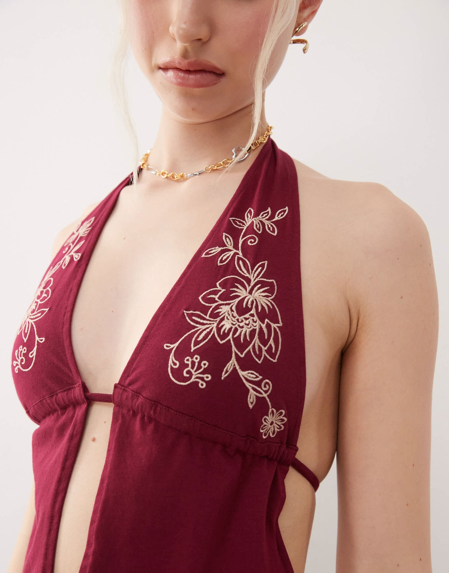 Motel kayria embroidery detail tie halter top in burgundy