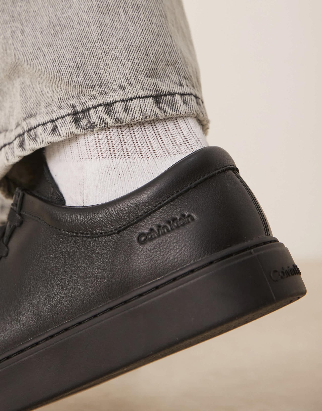 Calvin Klein lace up leather shoes in black