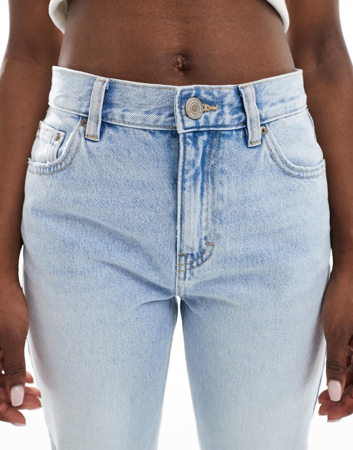 Pull&Bear high rise mom jean in mid blue