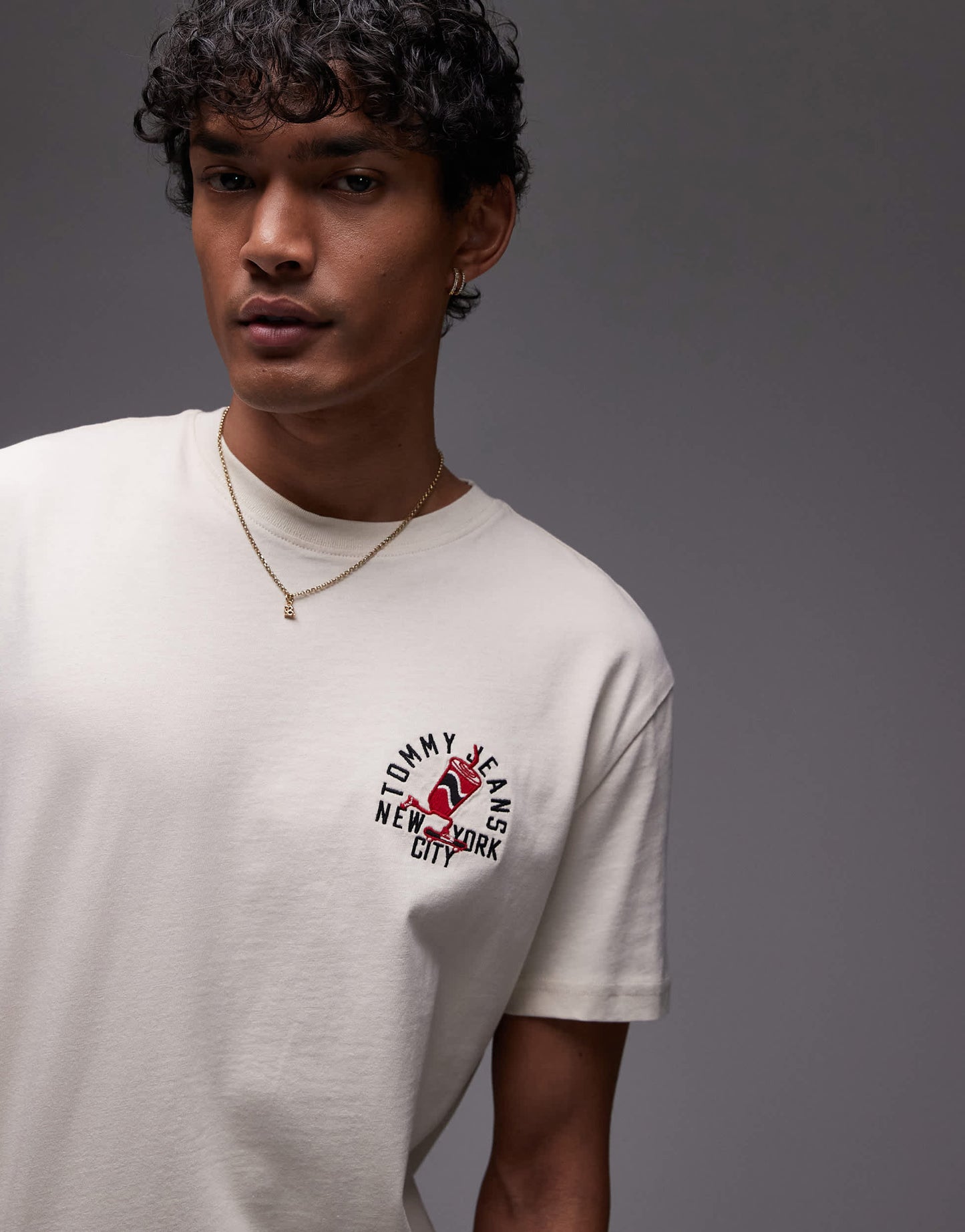 Tommy Jeans left chest graphic t-shirt in beige