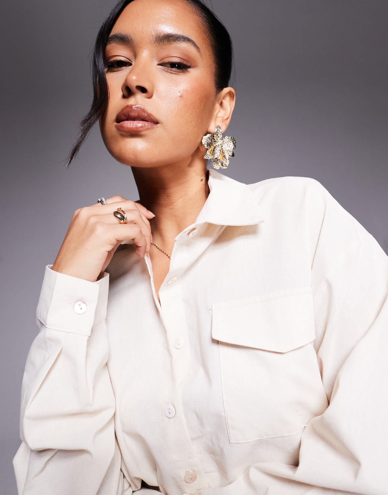Missyempire linen look pocket front shirt in cream