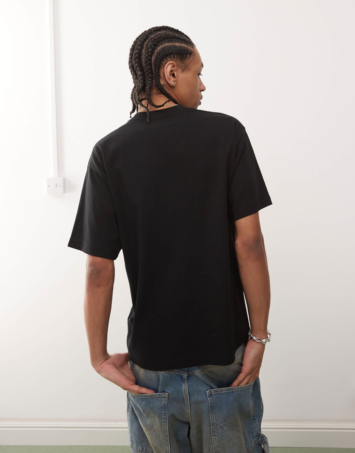 Vans left chest logo oversized fit t-shirt in black