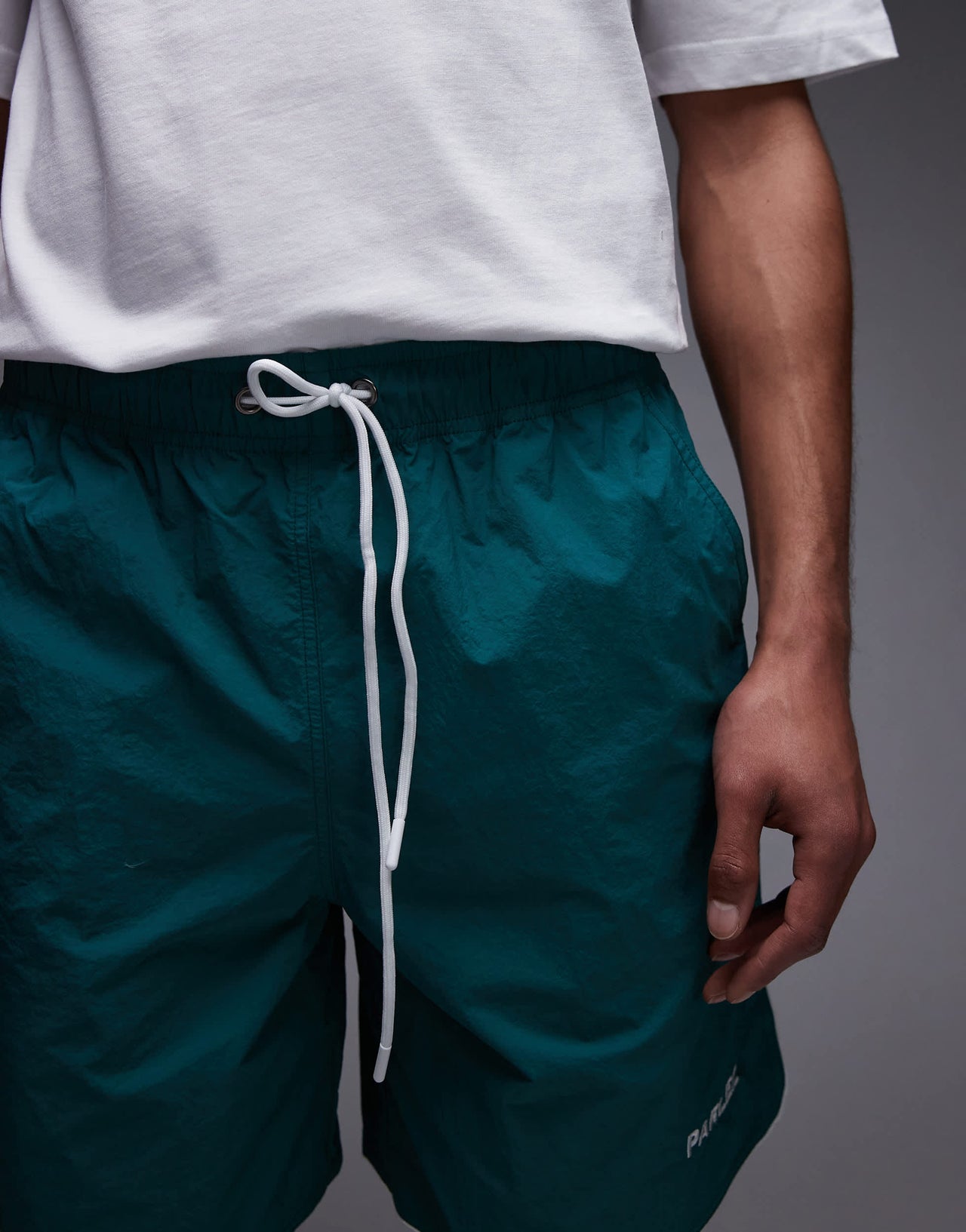 Parlez enigma relaxed logo detail short in green