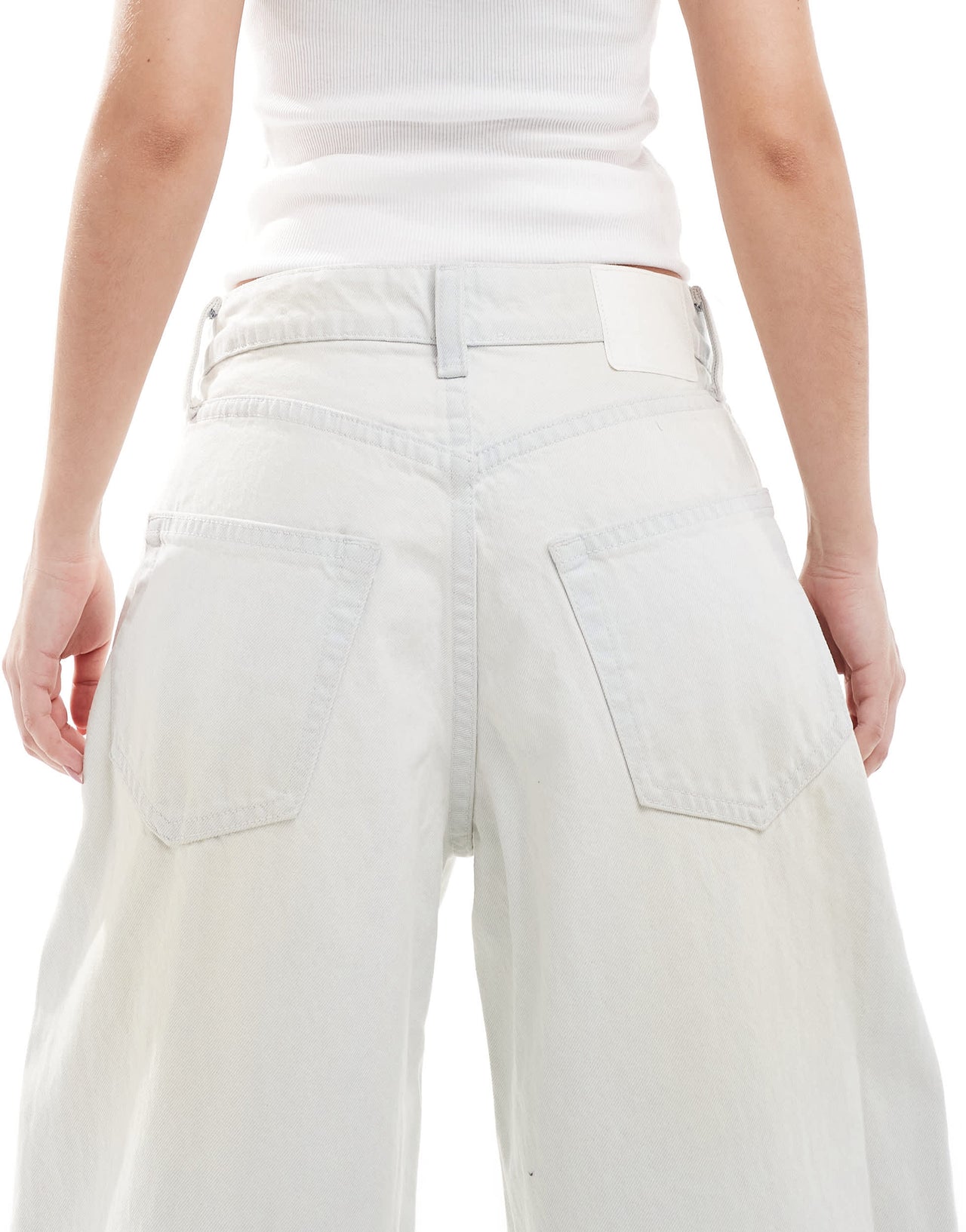 Monki Peggy low waist super baggy jeans in light blue wash