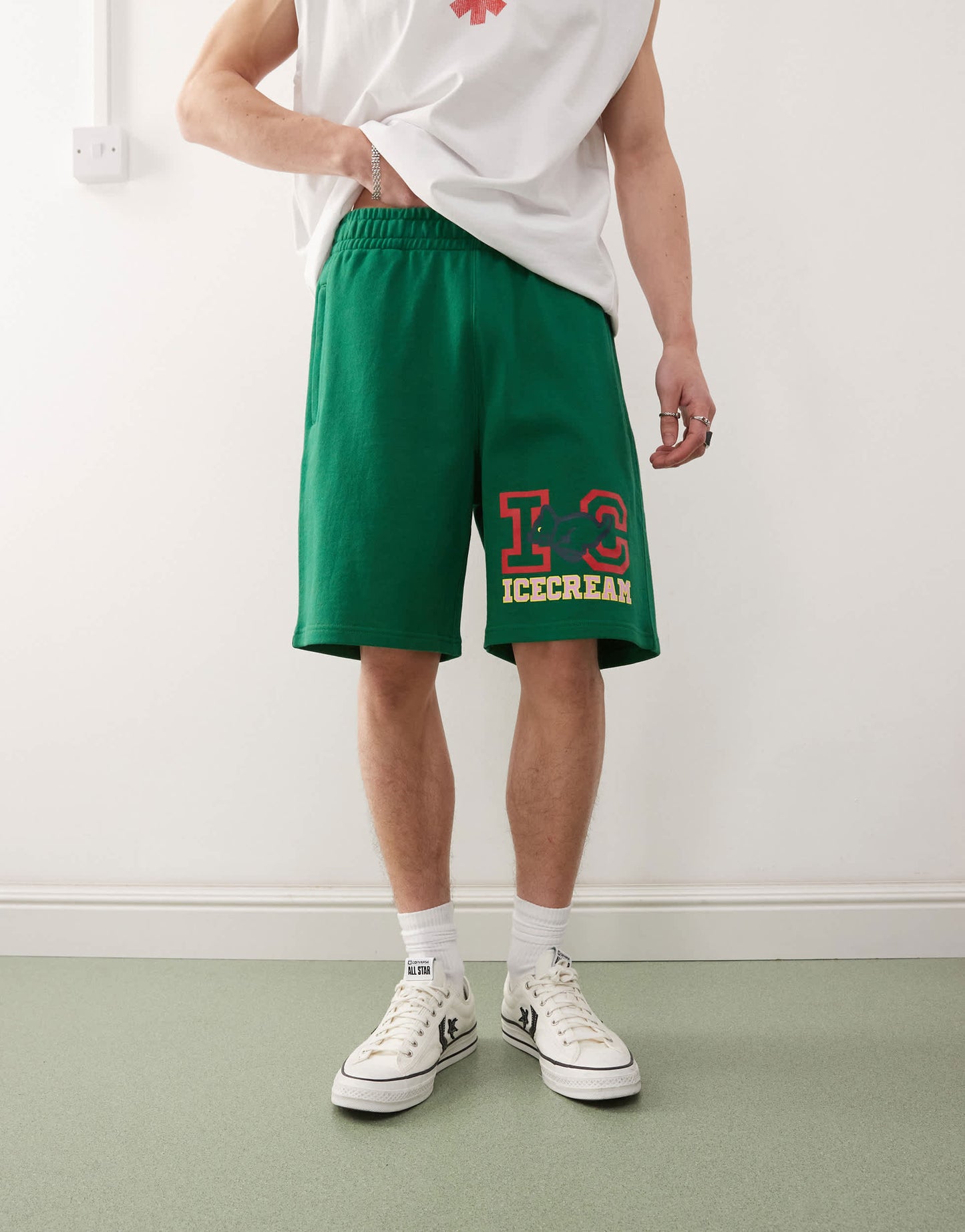 ICECREAM collegiate puppy jersey shorts in green