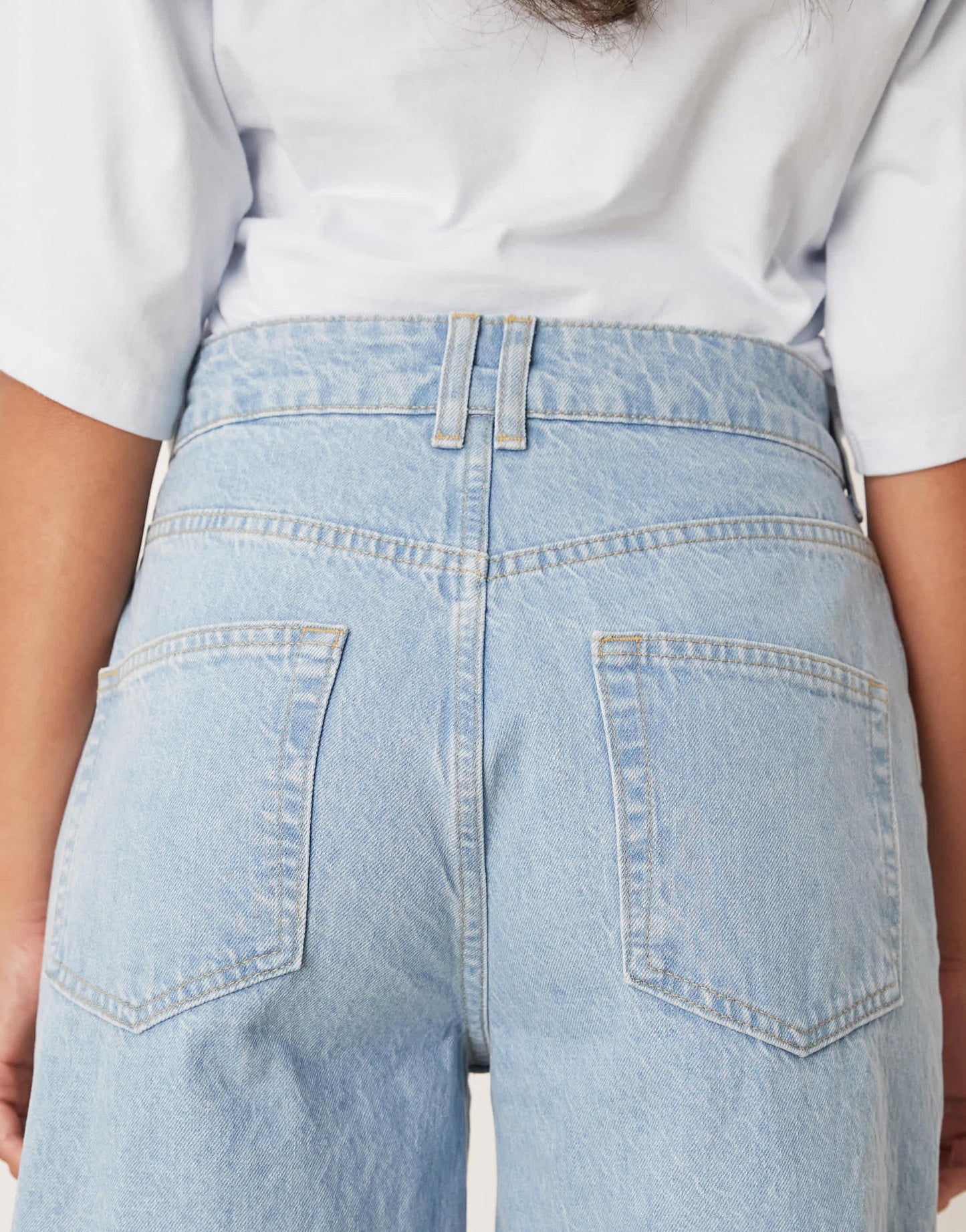 ASOS DESIGN high waisted barrel jean with thigh rips in lightwash