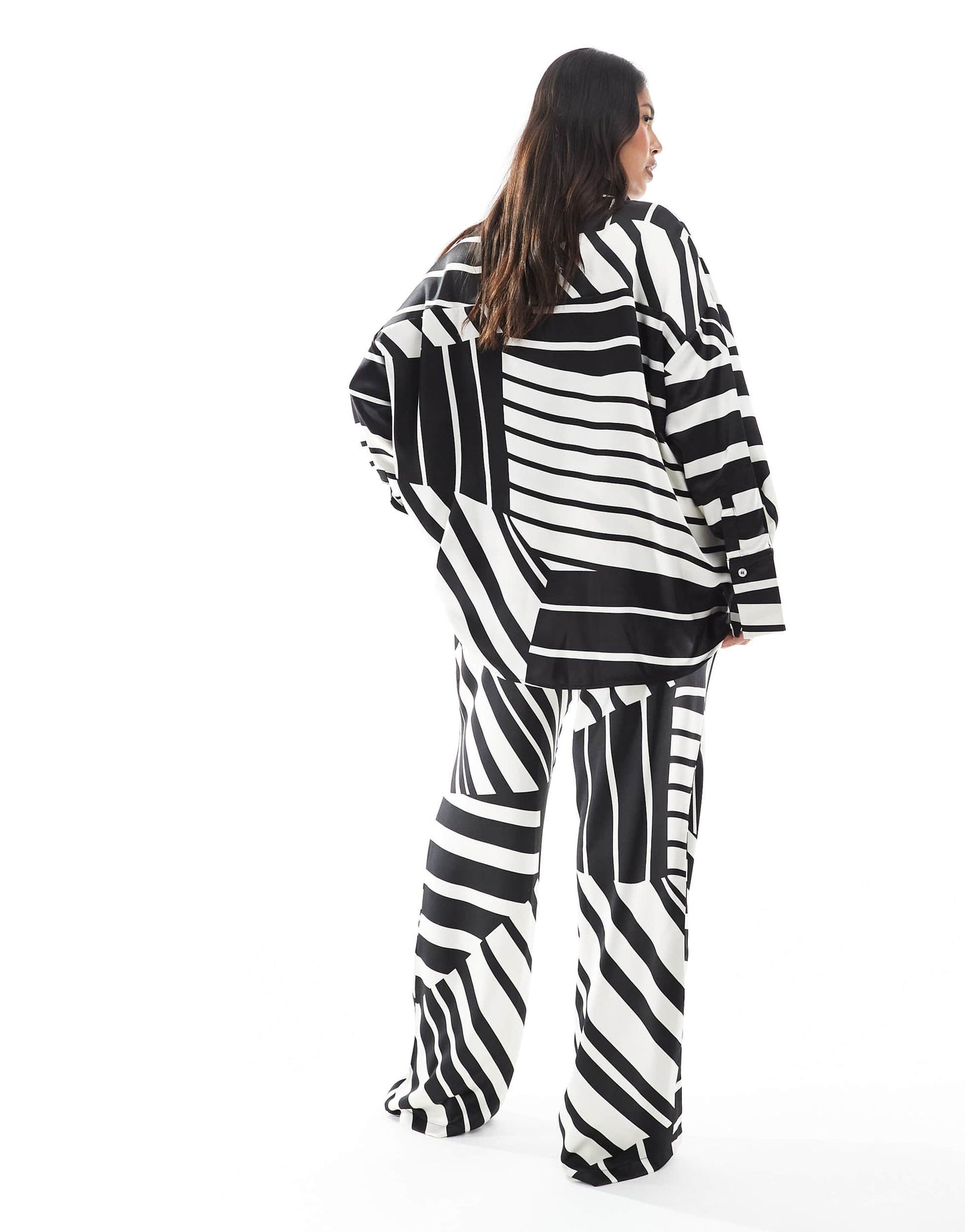 4th & Reckless Plus satin wide leg trousers co-ord in black and white print