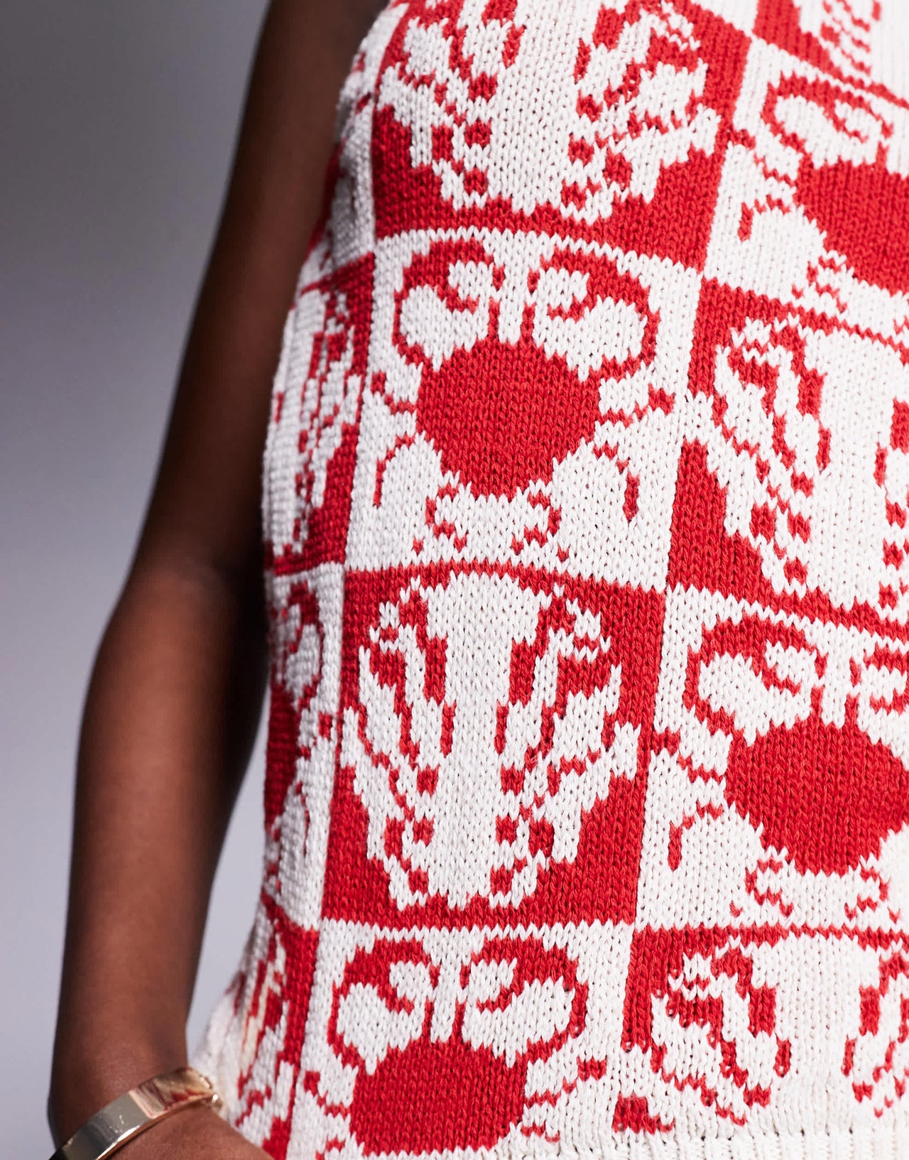 River Island crab shell knitted vest top in red